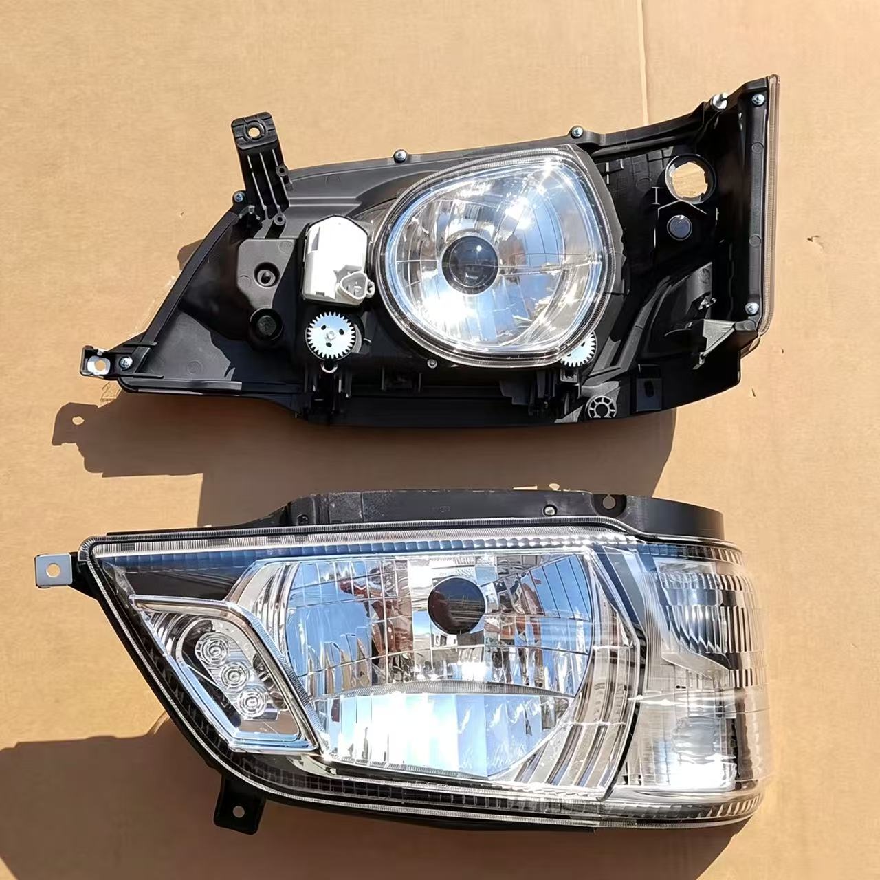 New Hino 300 Dutro 2020 Head Lamp LHD RH (With Motor) Plastic Material Condition New