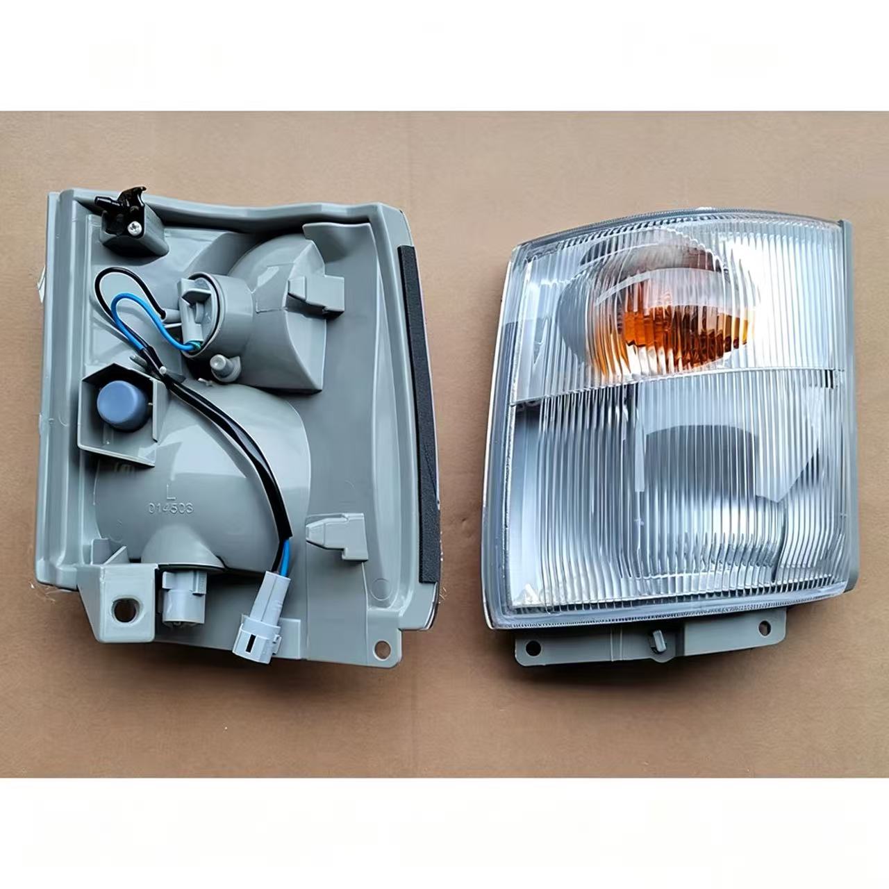81611-25010 81620-25020 8161125010 8162025020 Corner Lamp RH (High Quality) for HINO 300 Truck Spare Parts