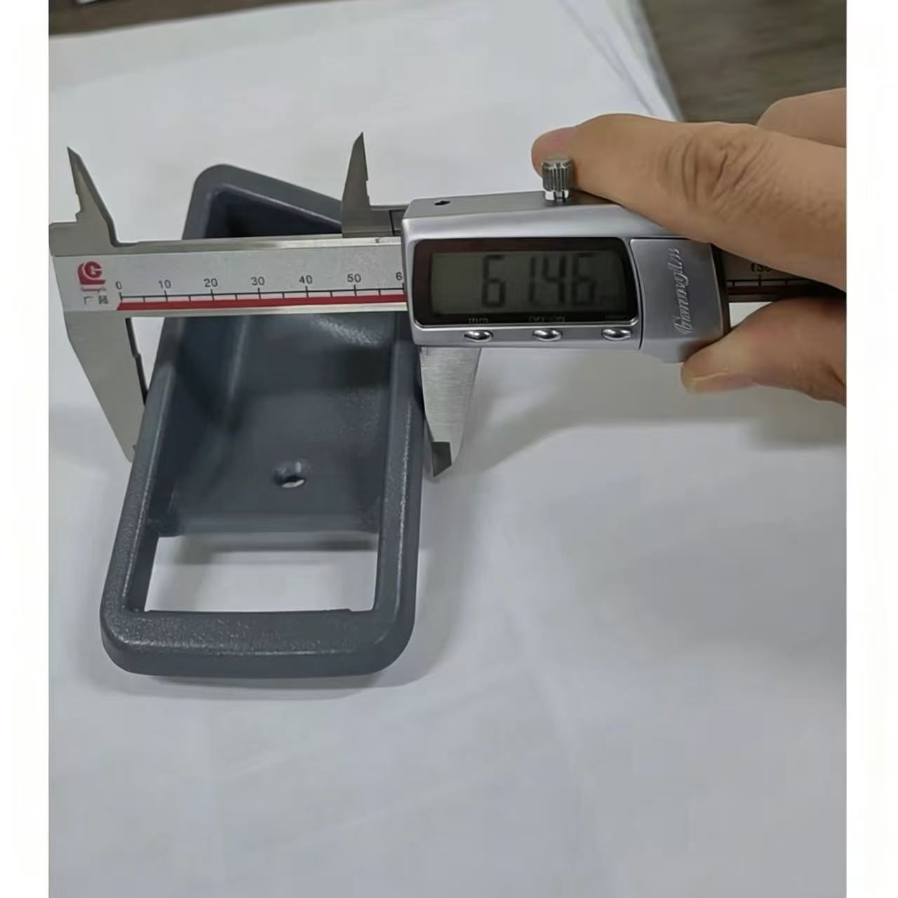 69151-1160 69151-1170 691511160 691511170 Handle (right) for Hino FM3M FM2K
