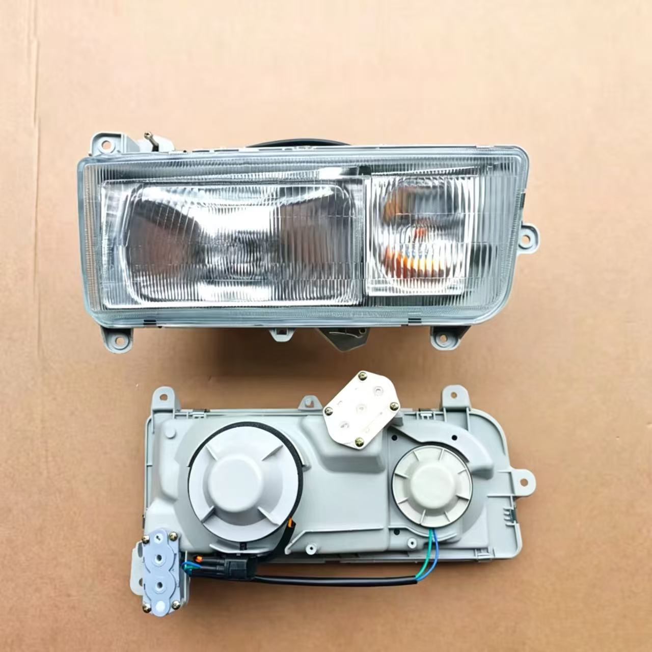 New Hino Ranger FM2K Truck Headlamp LH Plastic Body Spare Part