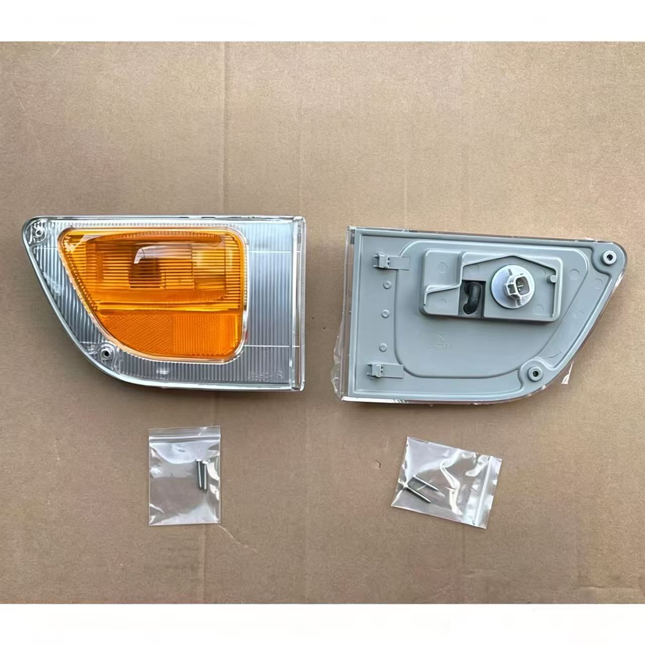 Corner Lamp LH RH for Hino Ranger FM3M FM2K  Chrome Truck Parts