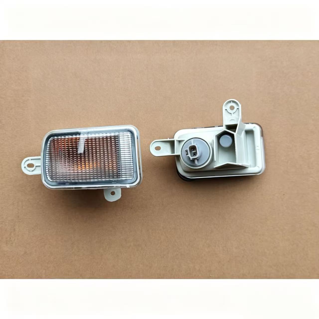 Bumper Fog Lamp LH White for Hino Profia SH 35 TONS LFR LFS 21 TONS Truck Spare Body Parts