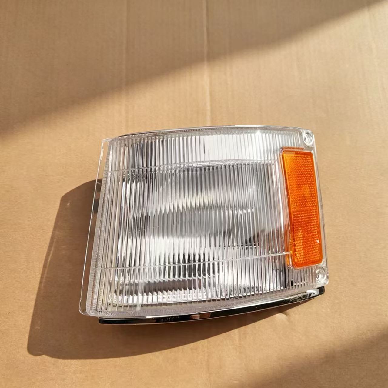 Corner Lamp for Hino Profia SH 35 TONS LFR LFS 21 TONS Truck Spare Body Parts