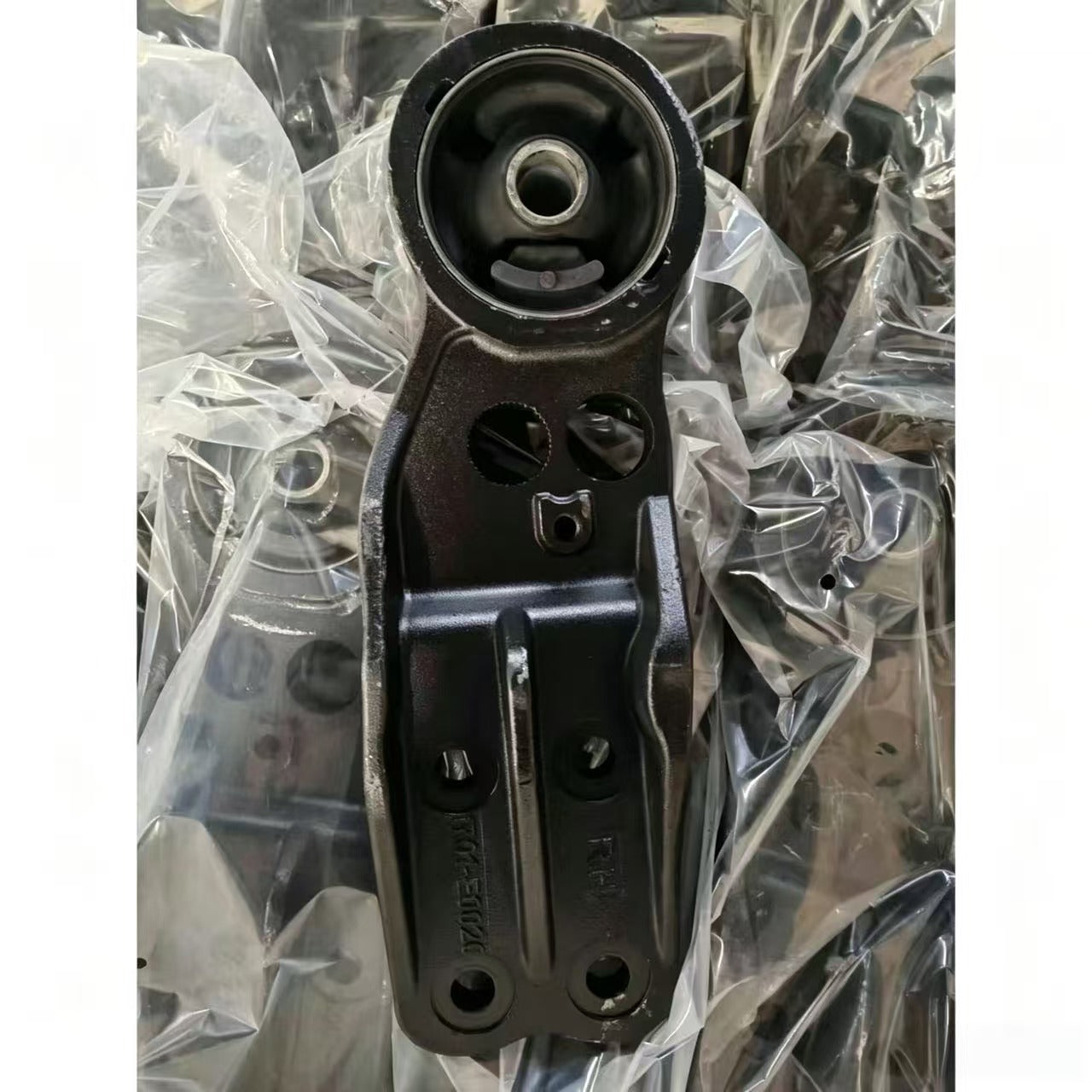 51701-e0020 51701e0020 Tilt Hinge Bracket RH 43*12.5cm for HINO 500 Truck Spare Parts