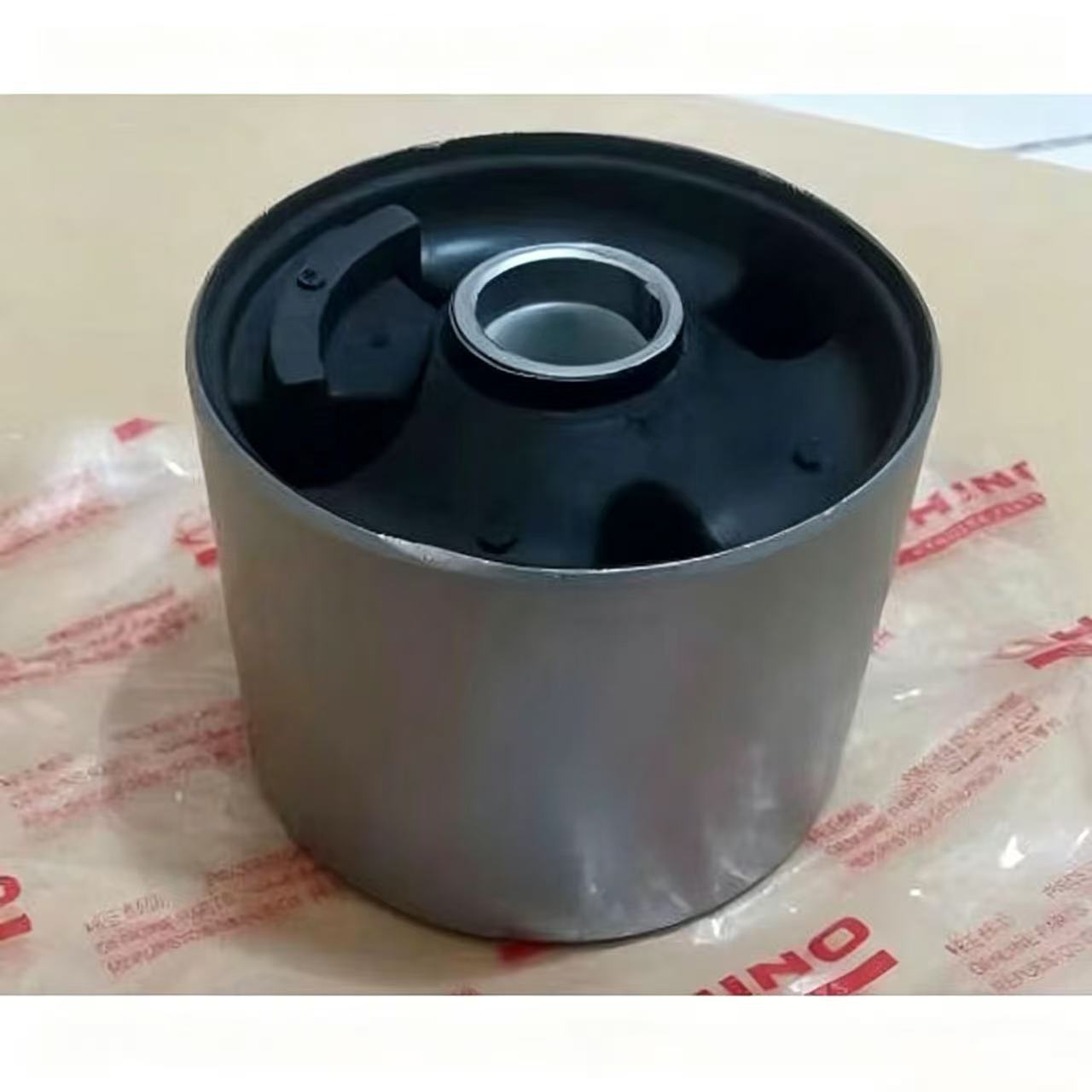 52406-1560 524061560 Bushing for HINO 500 Truck Spare Parts