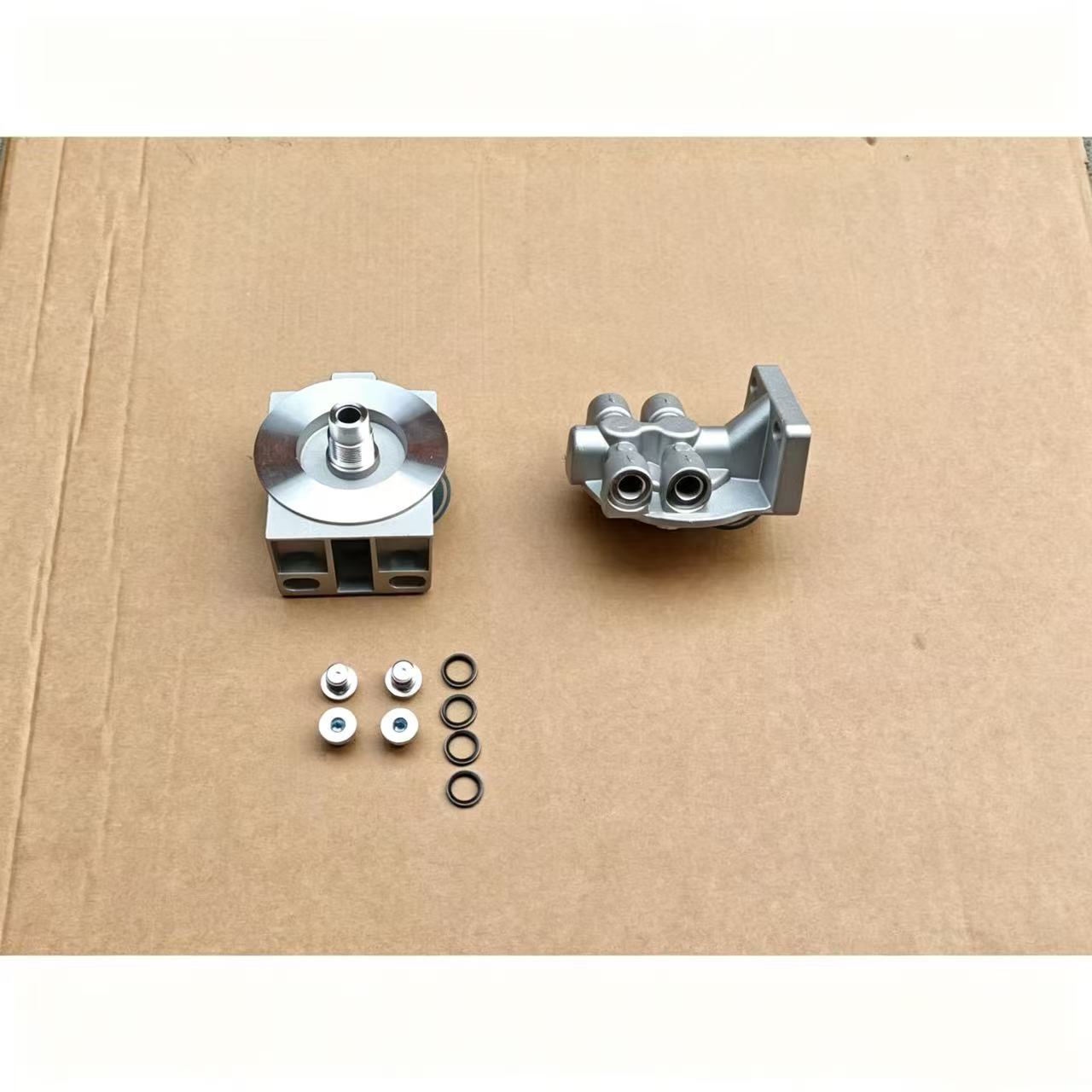 23317-1130 233171130 Oil-water Separator Upper Body 12*12CM for Hino  Mega 500 Truck Spare Body Parts