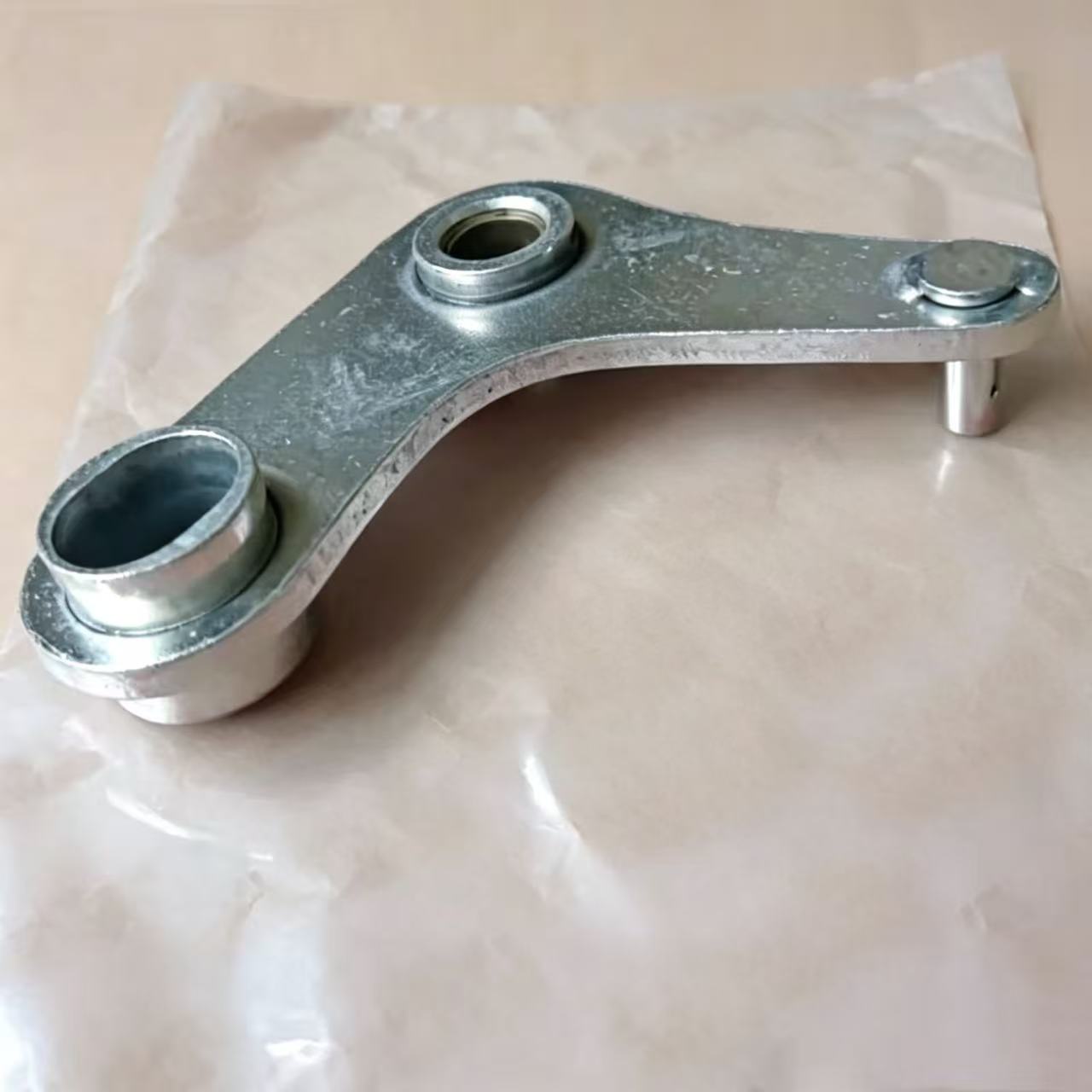S3360-36051  33603-6051 S336036051  336036051 Gear Lever Bracket for HINO 500 Truck Spare Parts