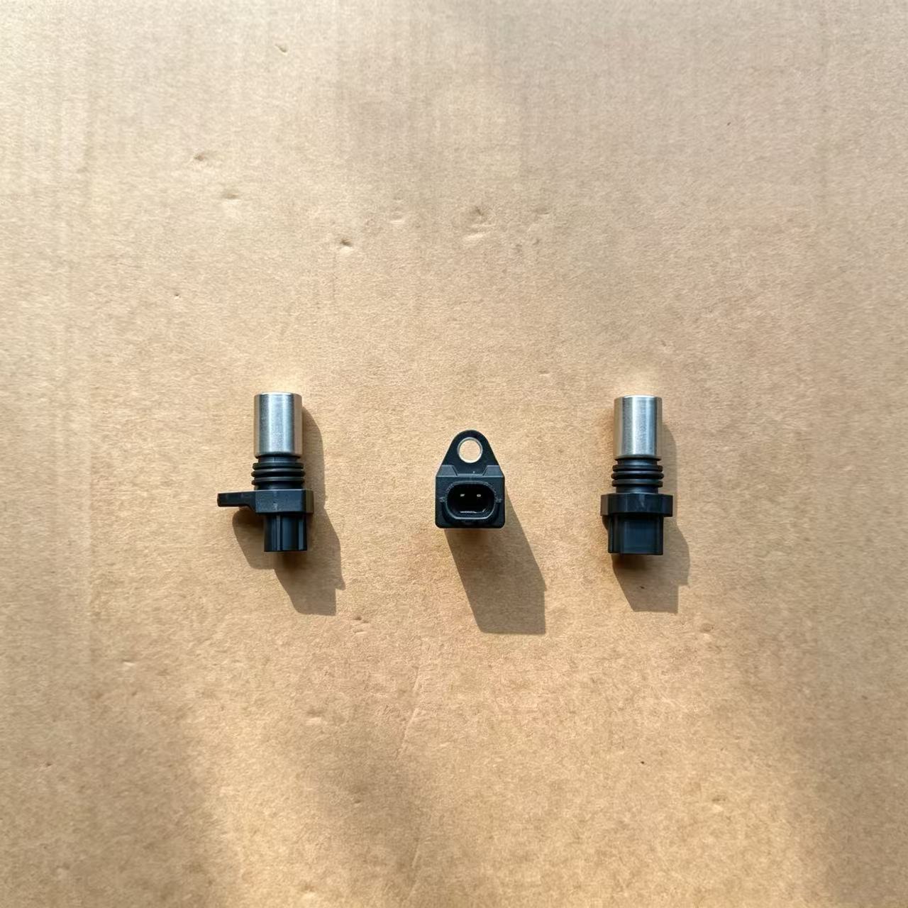 New FDONGtruckparts Crankshaft Position Sensor 029600-0570 0296000570 for Hino Mega 500 Truck