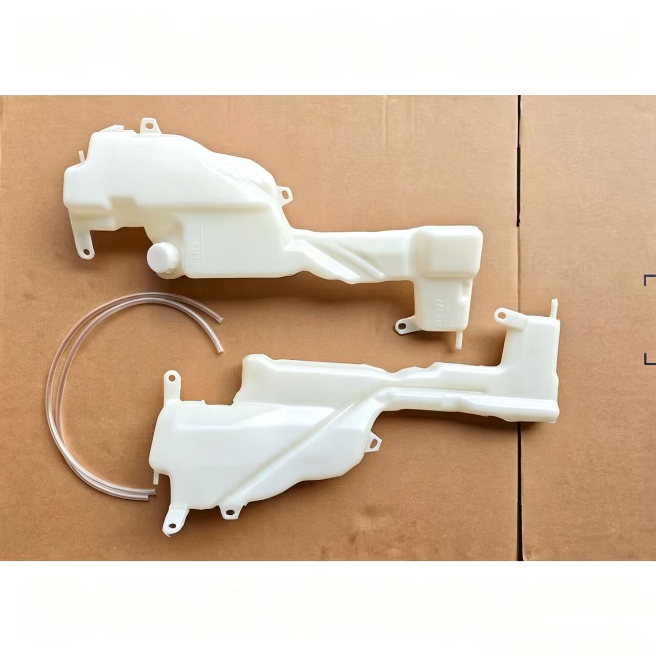 16470-E0070 16470E0070 New HINO 500 Truck Body Spare Parts LHD Water Tank Made of Plastic