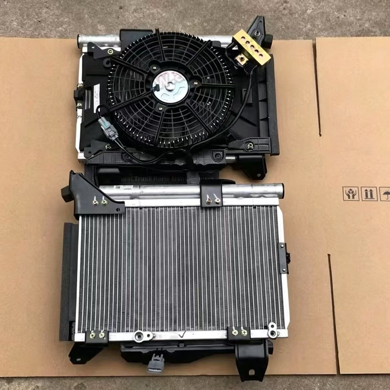 88460E0210 Radiator for HINO 500 Truck Body Spare Parts