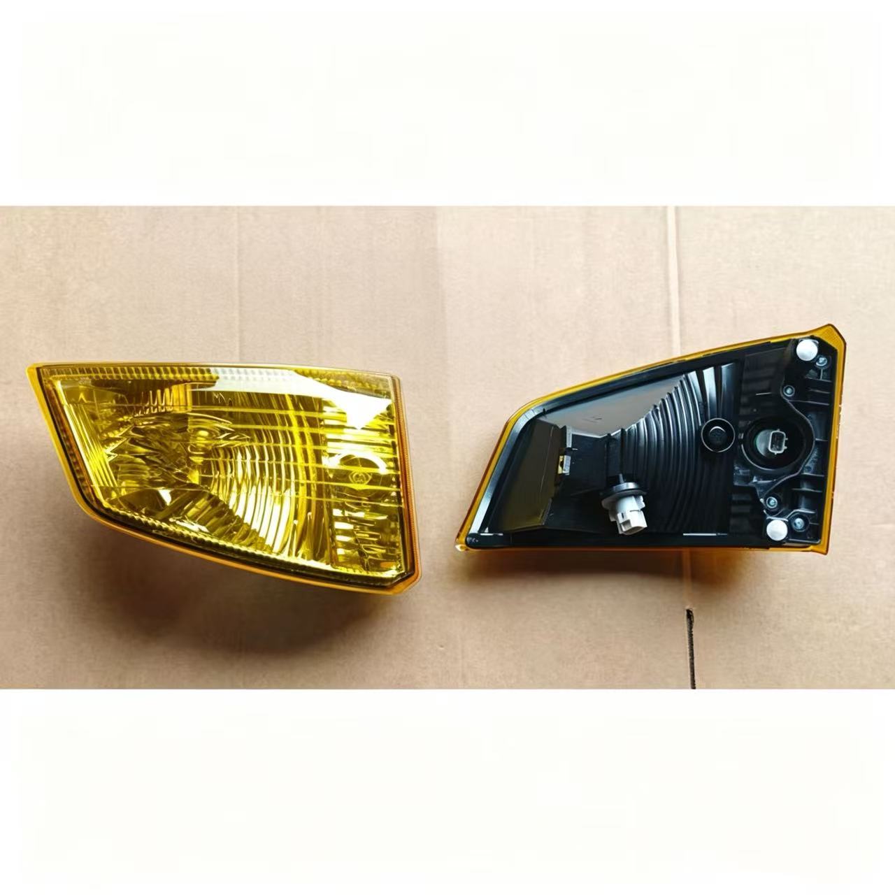 Turn signal Right Solid Yellow for Hino Victor 500 Truck Spare Body Parts