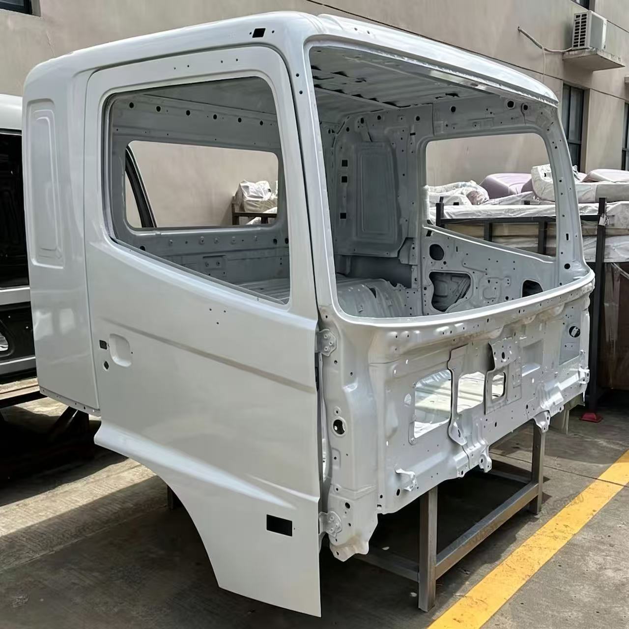 New LHD Low Cabin Shell for Hino Victor 500 Truck Plastic Spare Body Parts