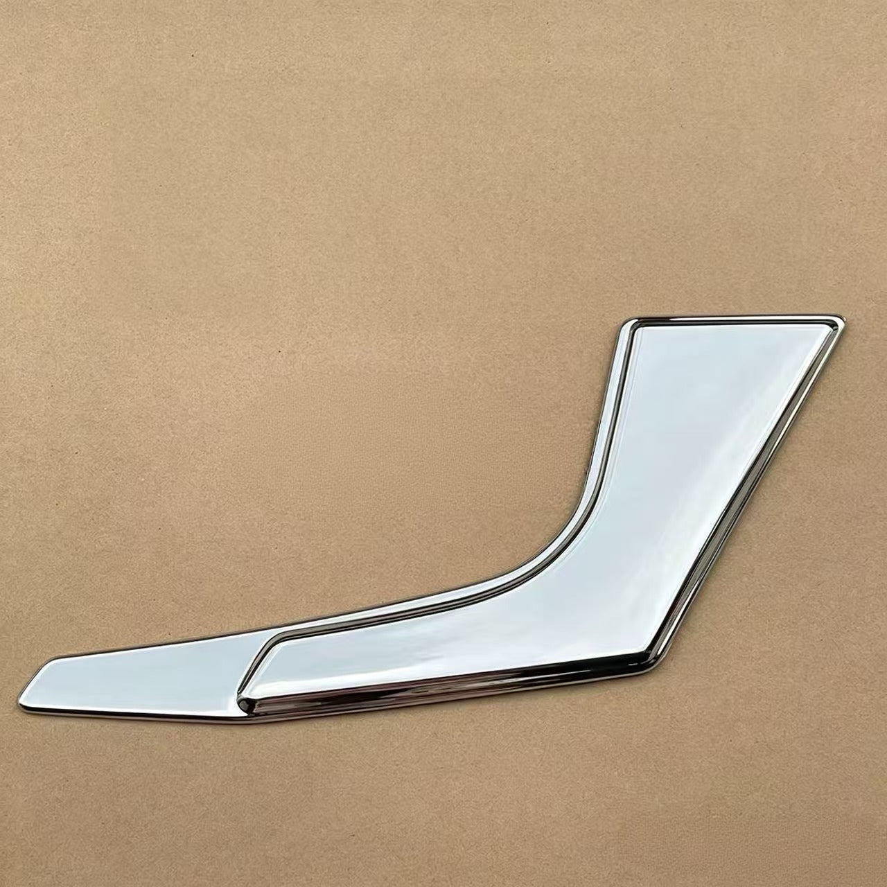 Chrome Bumper Garnish LH for 2017 New HINO 700 Truck Body Spare Parts