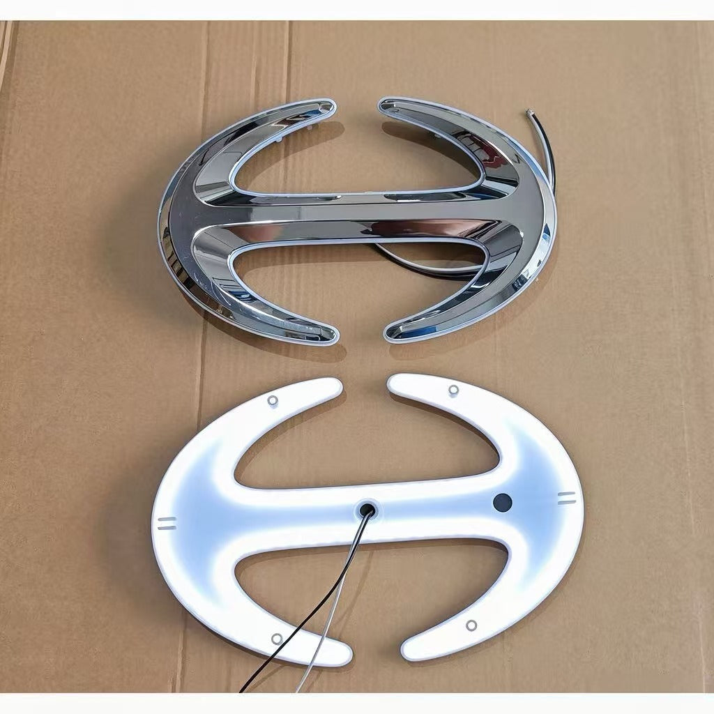 Chrome LOGO (white Light) 24V/31CM*20.5CM for New Hino 500  Truck Body Spare Parts