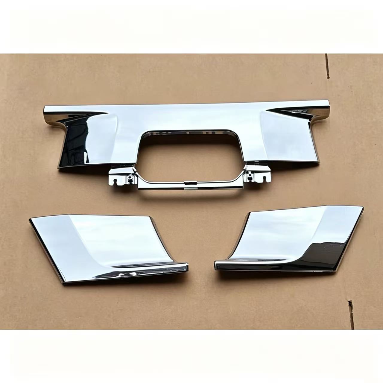 Chrome Bumper Garnish (Middle)(3PCS)(N) for New Hino 500 Truck Body Spare Parts