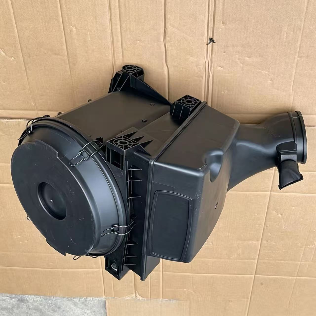 0180949402 0170949002 0190941902 0190943502 AIR FILTER for Mercedes Benz AXOR 2 Truck Parts