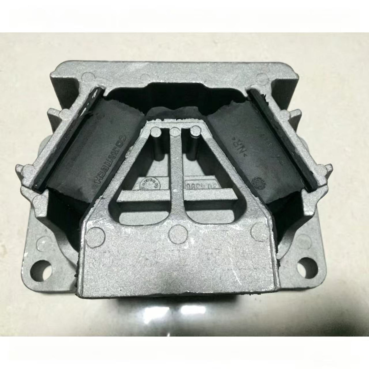 9412415113 9412417113 Engine Mounting for Mercedes Benz Truck Spare Parts