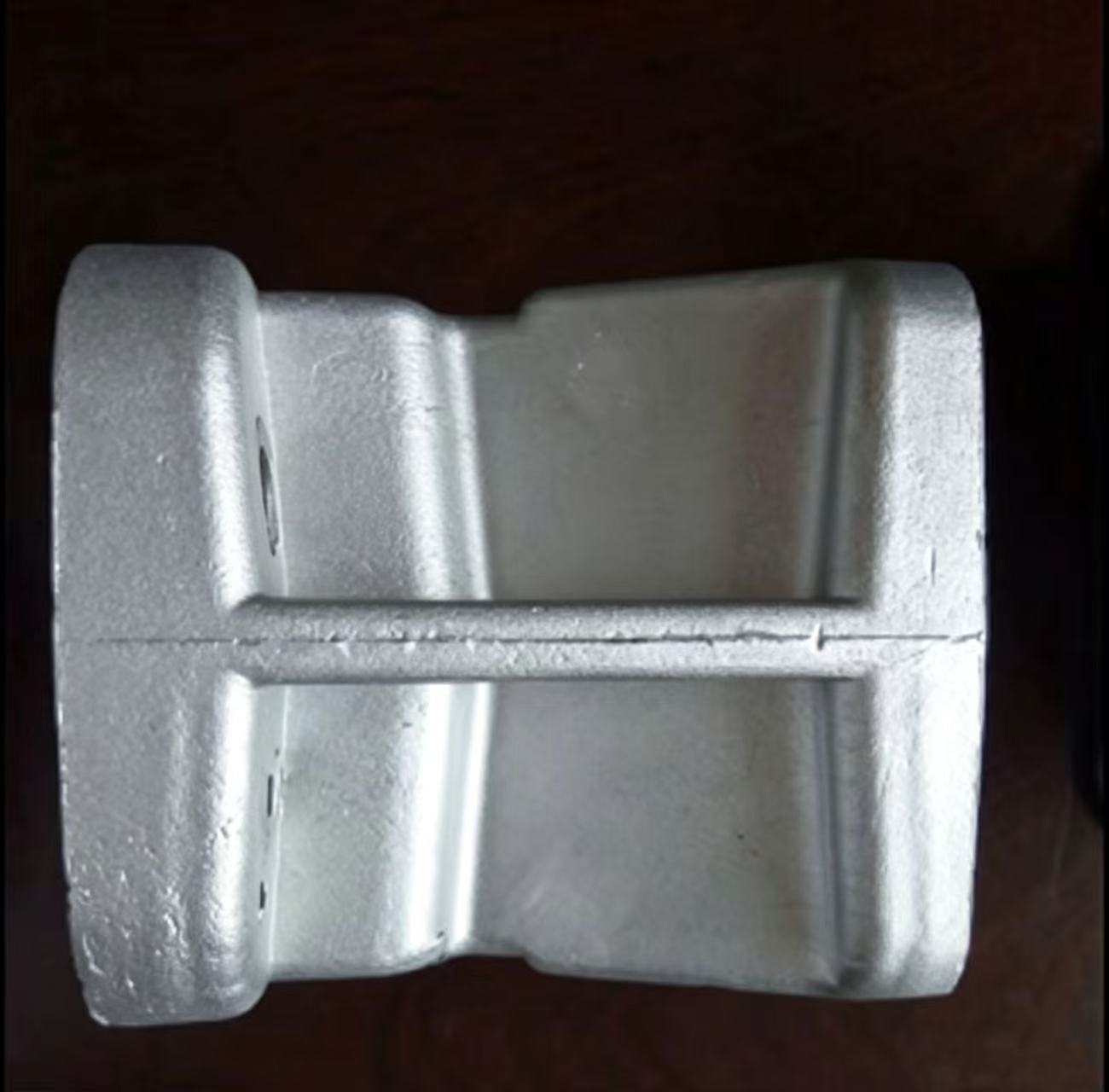 6152400418 6202400418 6452400318 Engine Mounting (Aluminum) 18mm*14mm for Mercedes Benz Truck Spare Parts