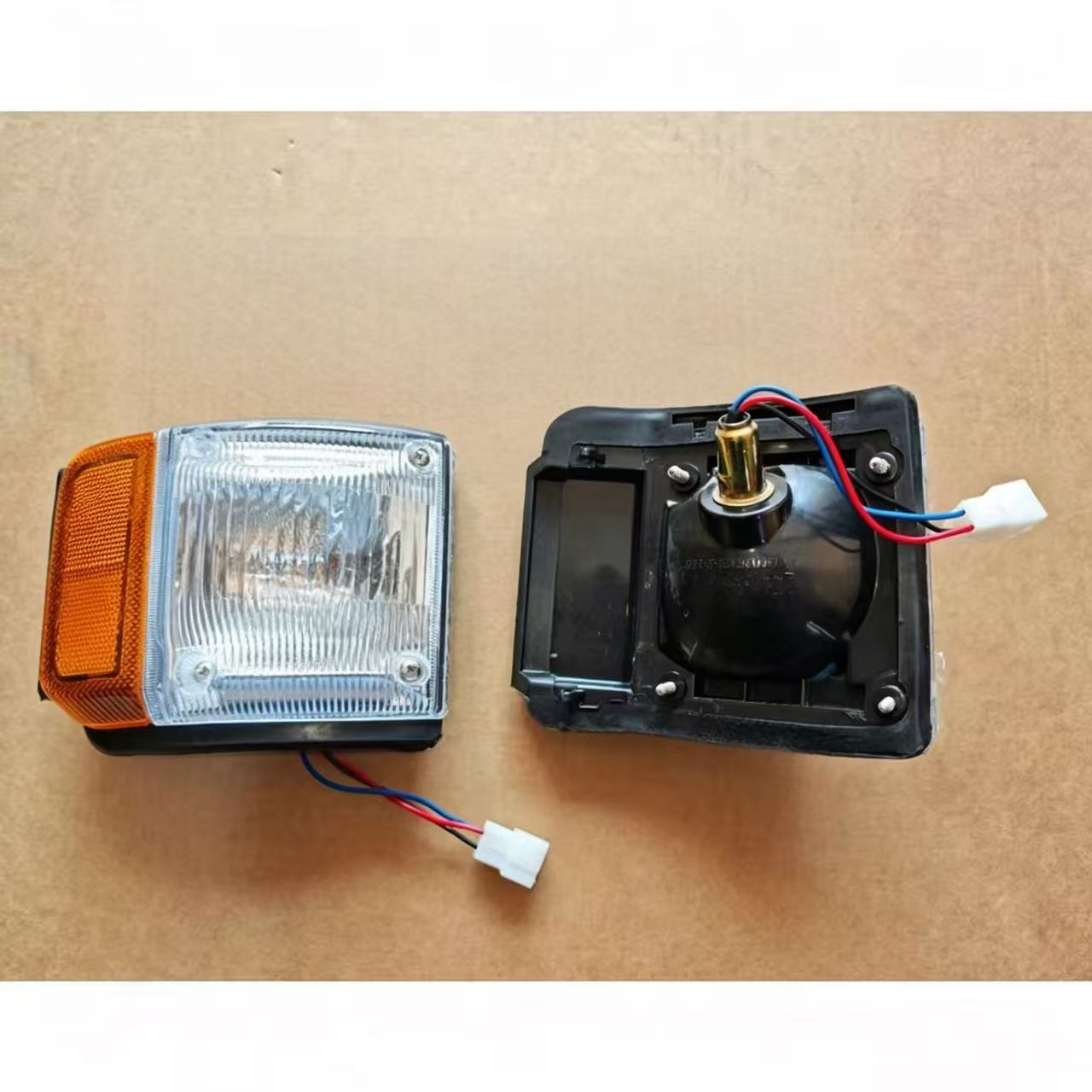 ISUZU ROCKY195/175 Corner Lamp New Condition LH/ RH Model in Plastic Material for NPR