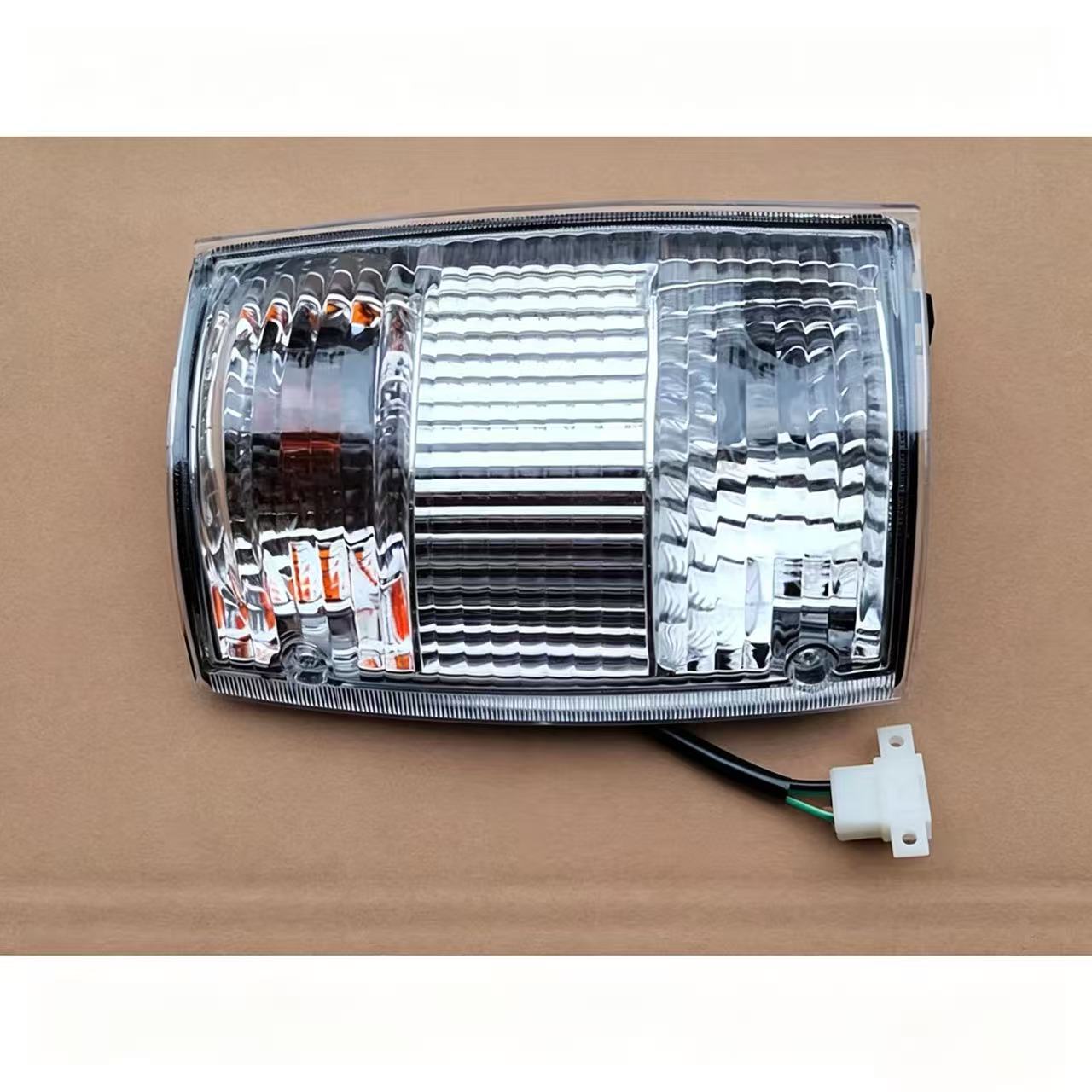 Side Lamp White LH for ISUZU NPR 120 100P Truck Spare Body Parts