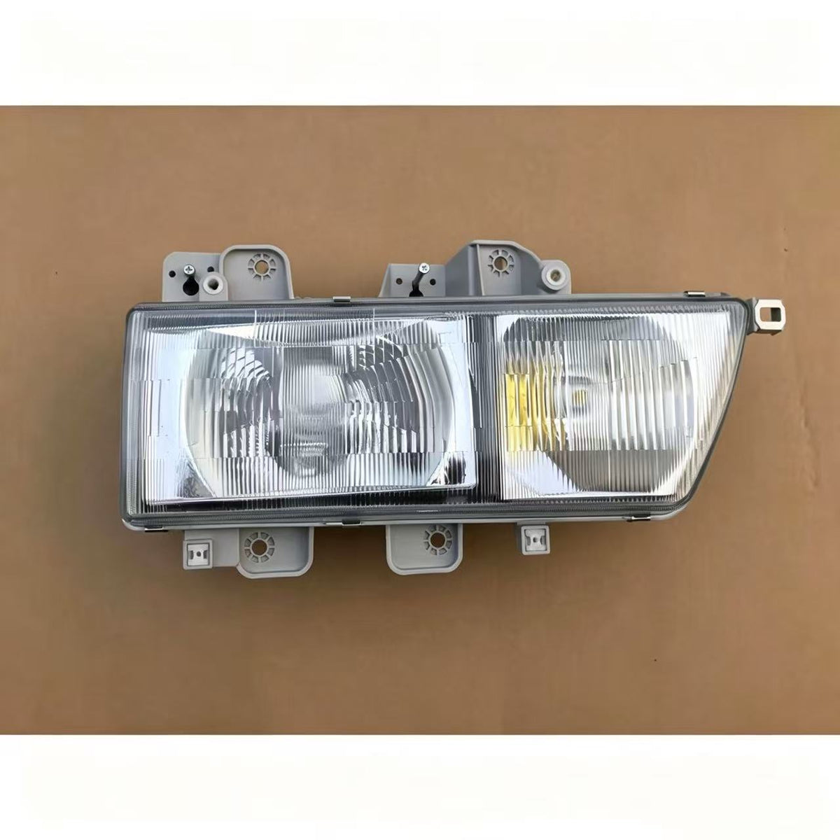 Crystal Headlamp for ISUZU NQR NKR NPR 2006 600P Truck Spare Body Parts