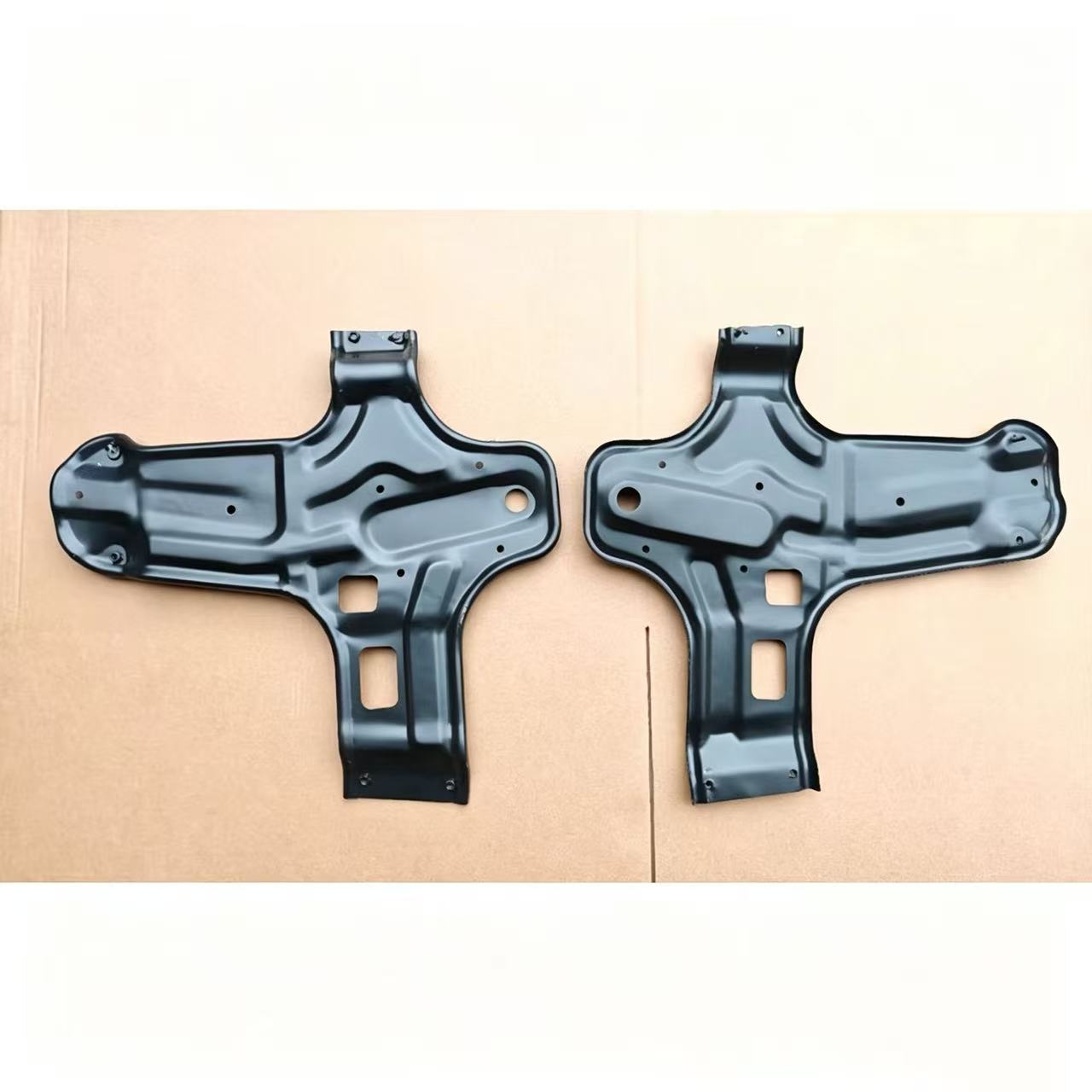 REGULATOR BRACKET RH for ISUZU DECA320 DECA270 FSR FTR Truck Spare Parts