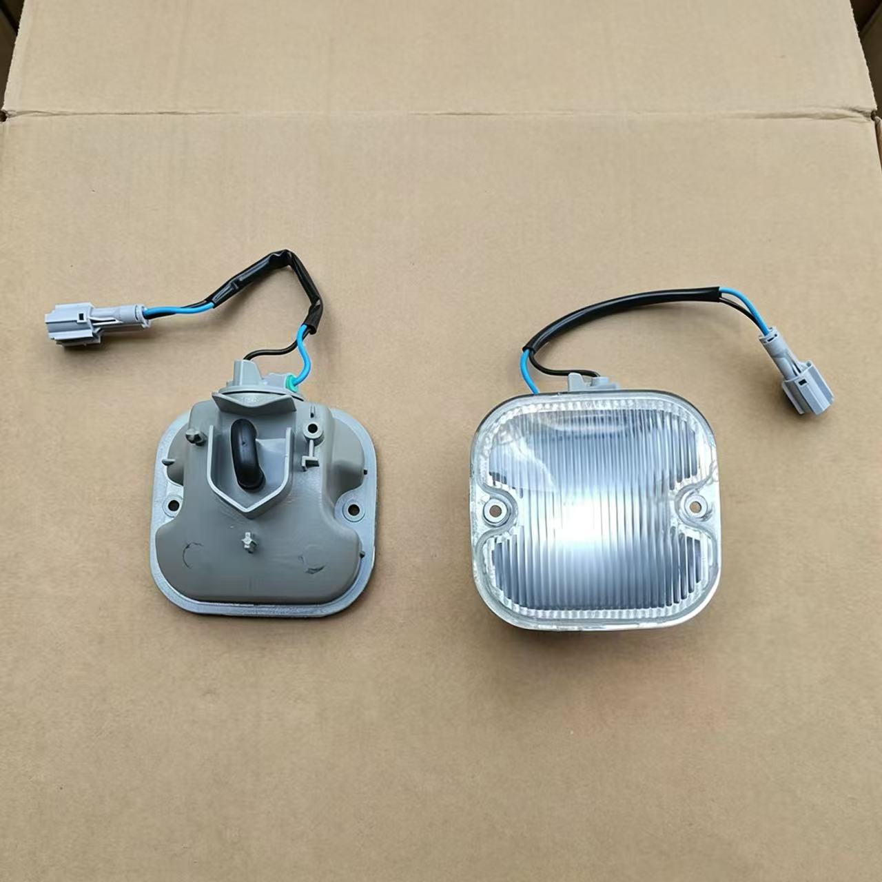 0573043 1-86830-010-3 1-86830-067-3 213-1406 1-86830010-3 2131406 Running Board Lamp L=R for ISUZU DECA320 DECA270 FSR FTR