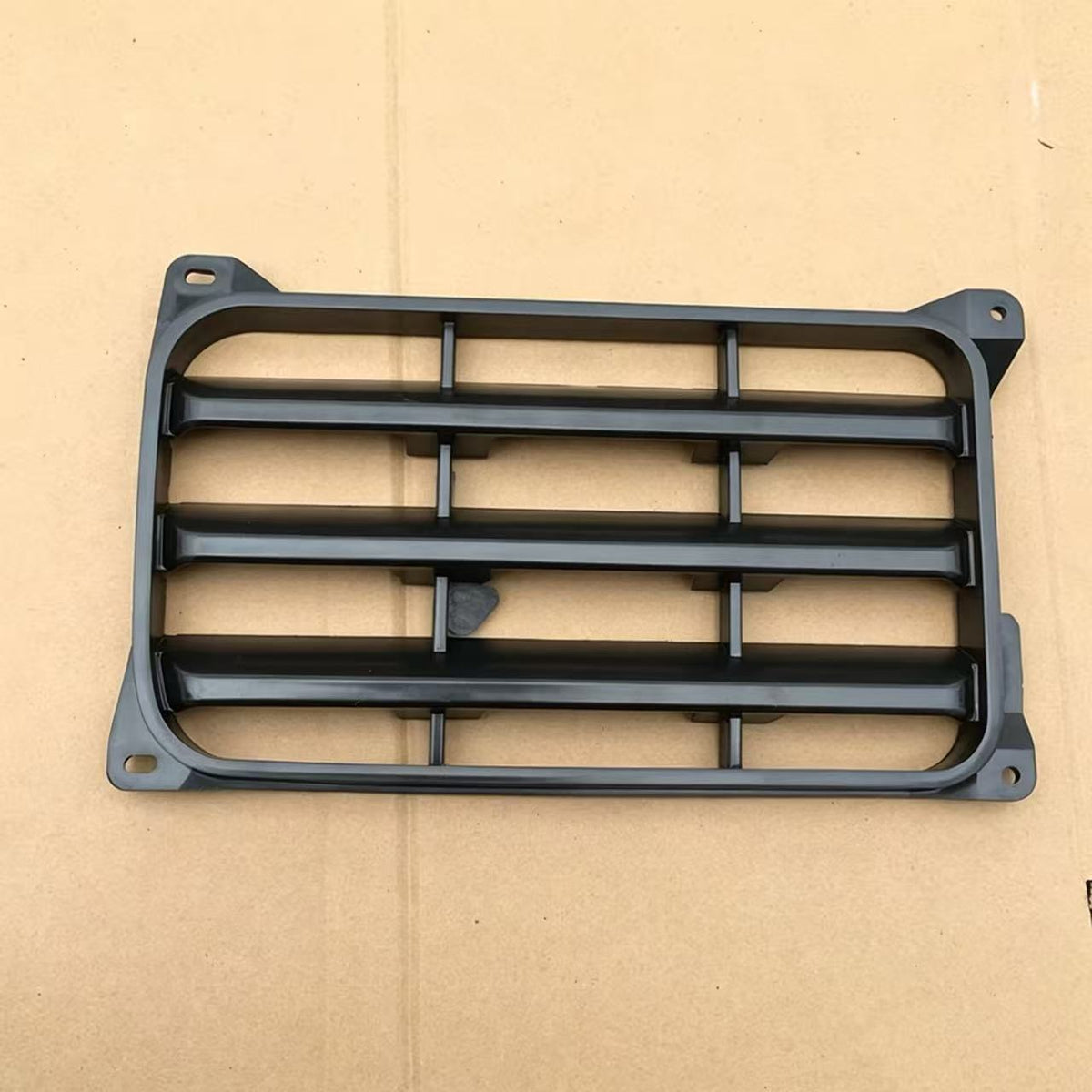 Bumper Grille LH for ISUZU EXR360 EXR370 Truck Spare Body Parts