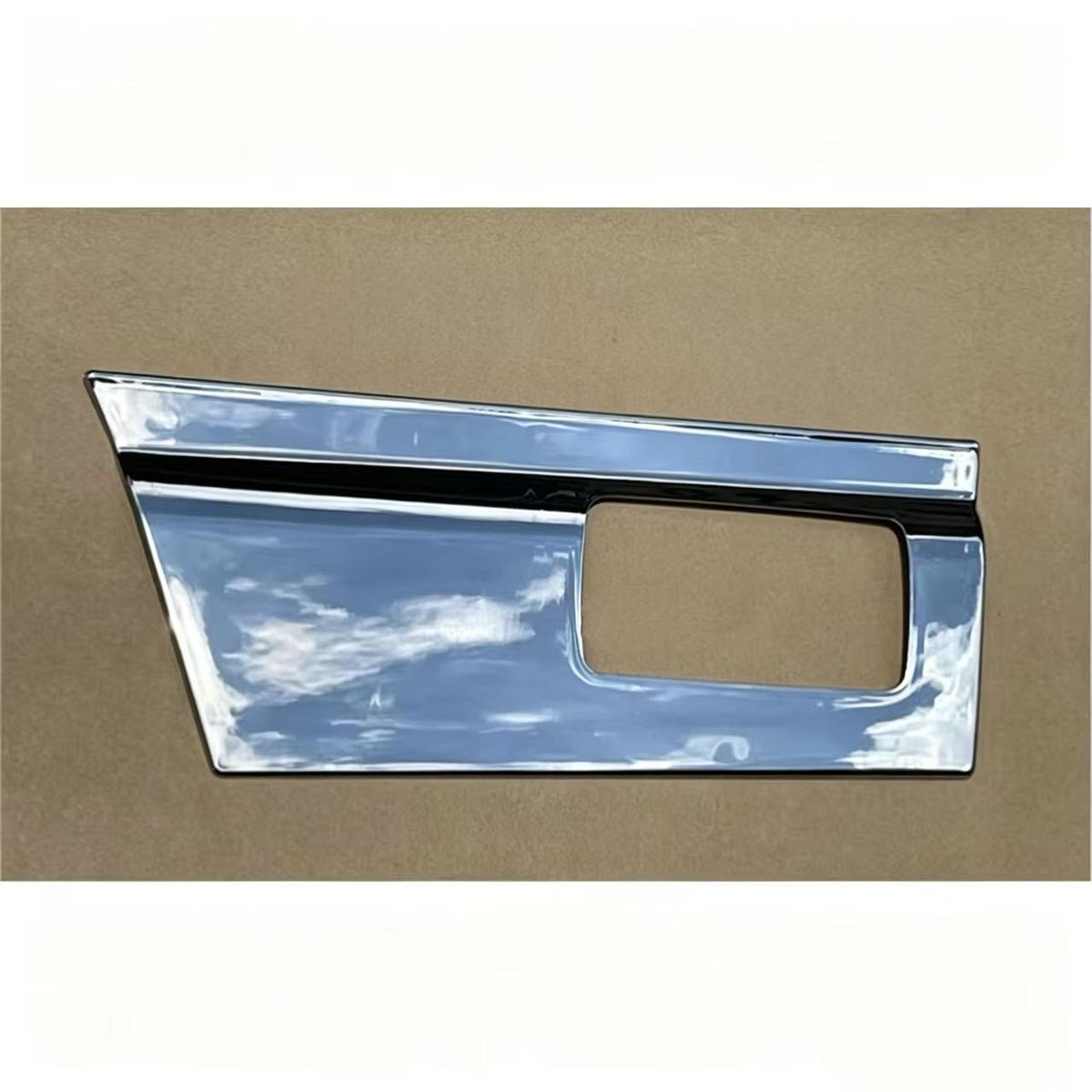 Chrome Lower Door Garnish RH for ISUZU NQR NKR 150 600P Truck Spare Body Parts