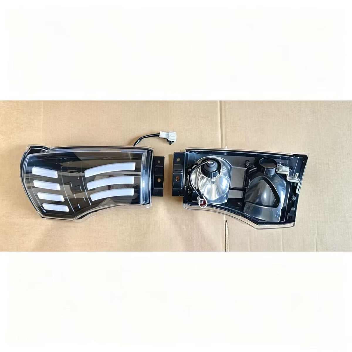 LED Corner Lamp (Black Case) LH for ISUZU NQR NKR NPR 2006 600P Truck Spare Body Parts