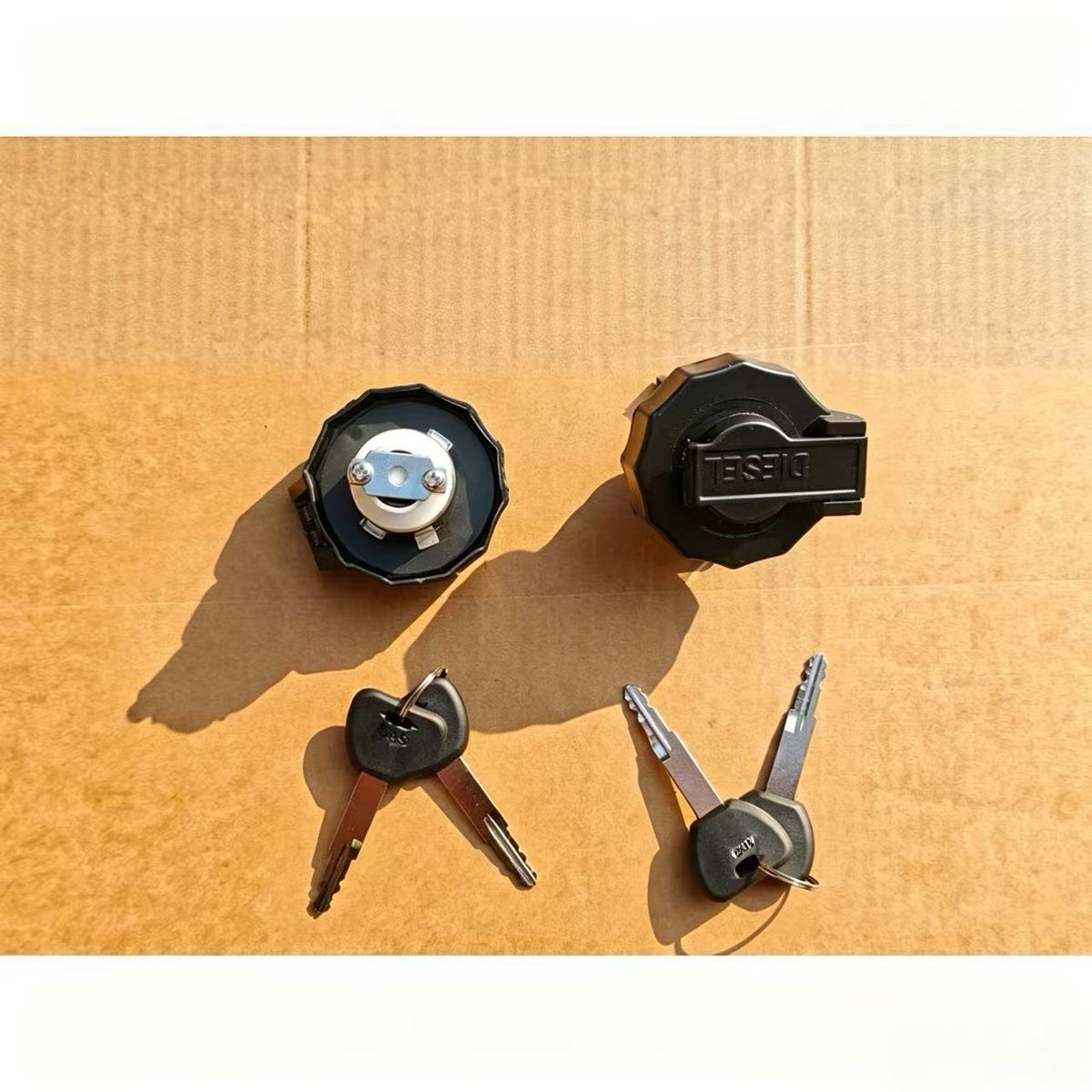 8-94160028-0 8941600280 8979948211 600P 100p Fuel Tank Cap BLACK for ISUZU NQR NKR NPR 2006 600P Truck Spare Body Parts