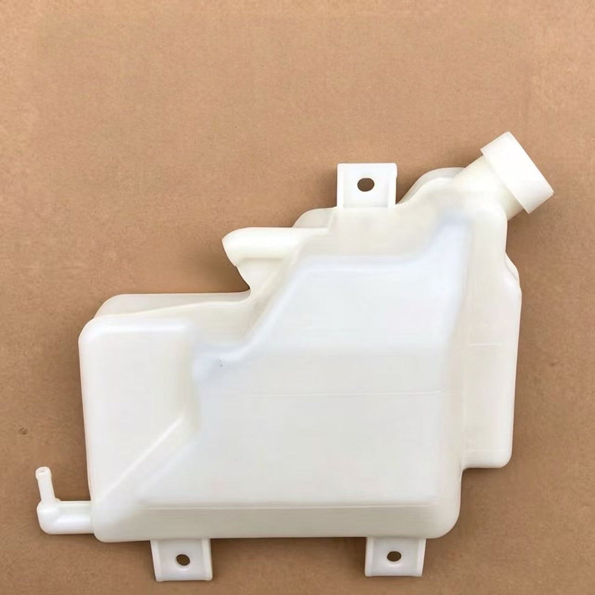 213-1008105 8-97205136-0 2131008105 8972051360 RADIATOR TANK for ISUZU NQR NKR NPR 2006 600P Truck Spare Body Parts