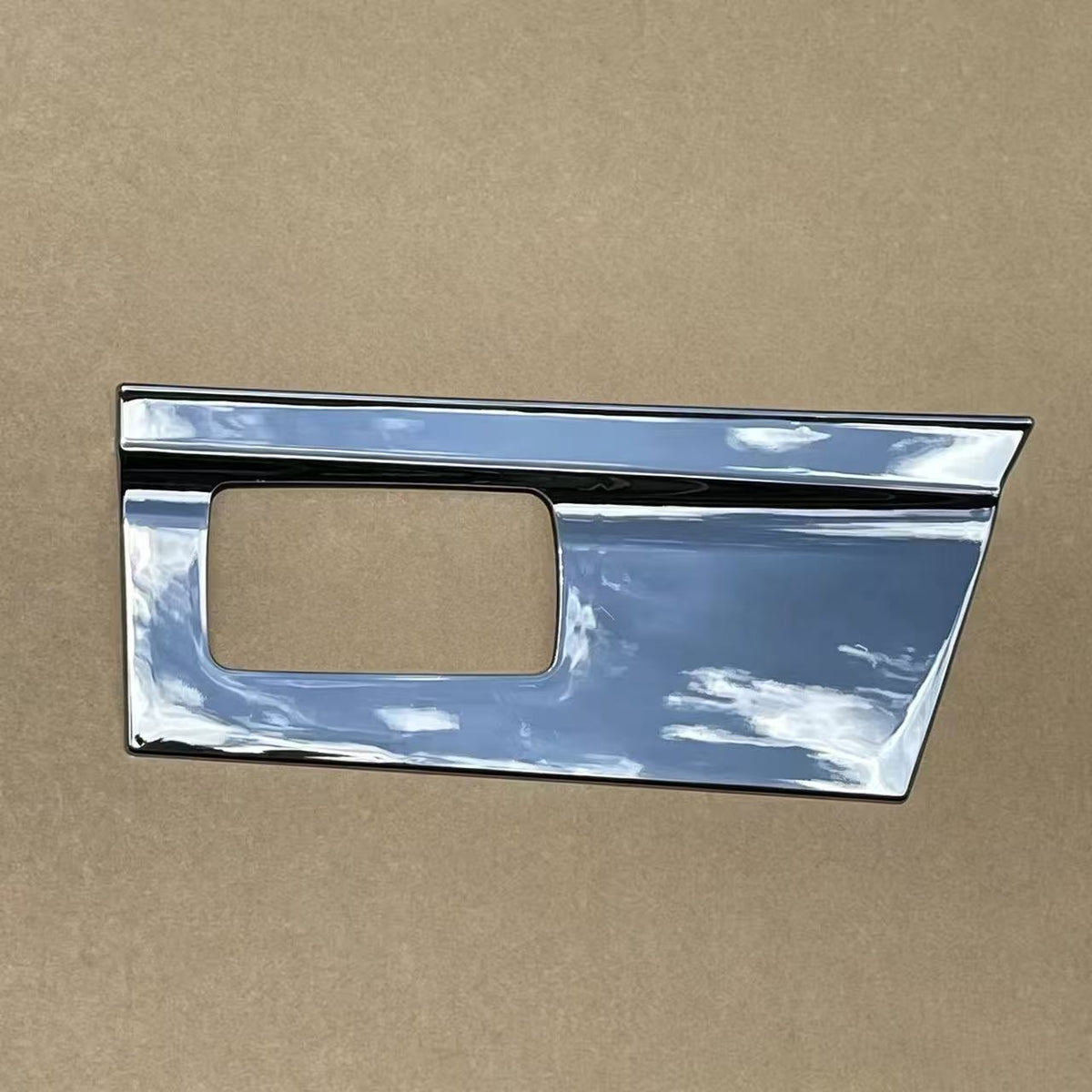Chrome Lower Door Ganish for ISUZU NQR NKR NPR 2006 600P Truck Spare Body Parts