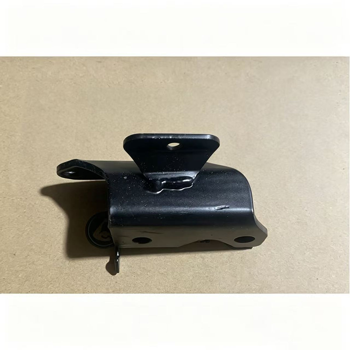Mirror Rod Base Support for ISUZU NQR NKR 2006 600P Truck Spare Body Parts