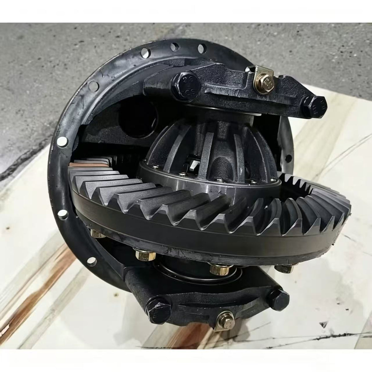 Differential 7*43 23T for ISUZU NPR150 NQR175 Truck Spare Parts