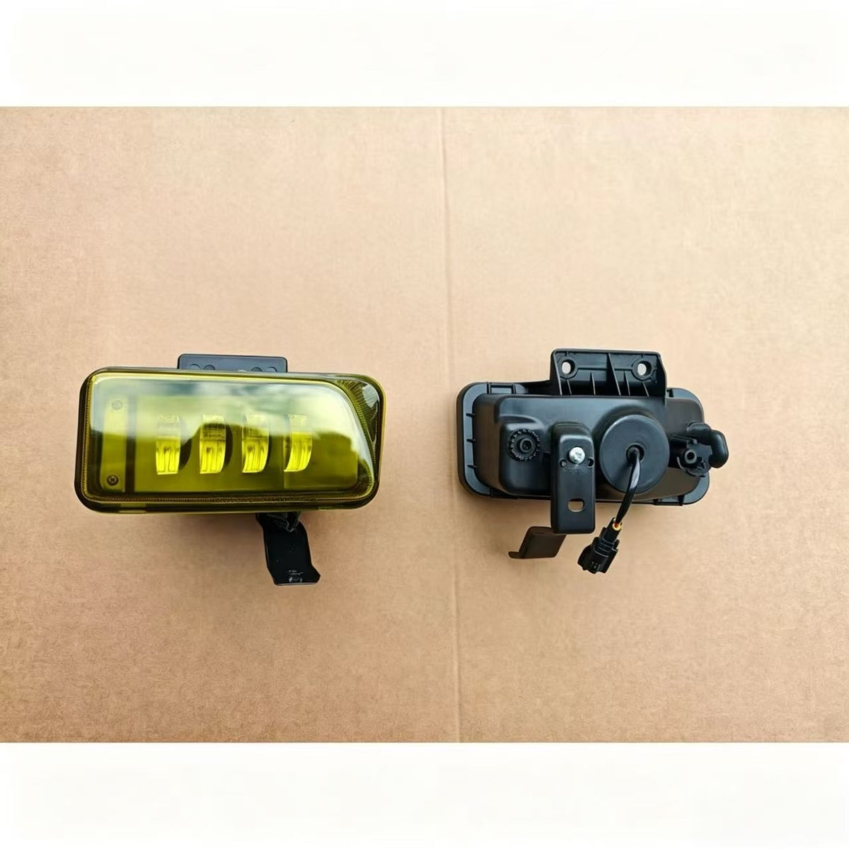 LED Fog Lamp (yellow) RH for ISUZU NPR 150 NQR 175 NMR 130 NLR 130 700P Truck Spare Body Parts