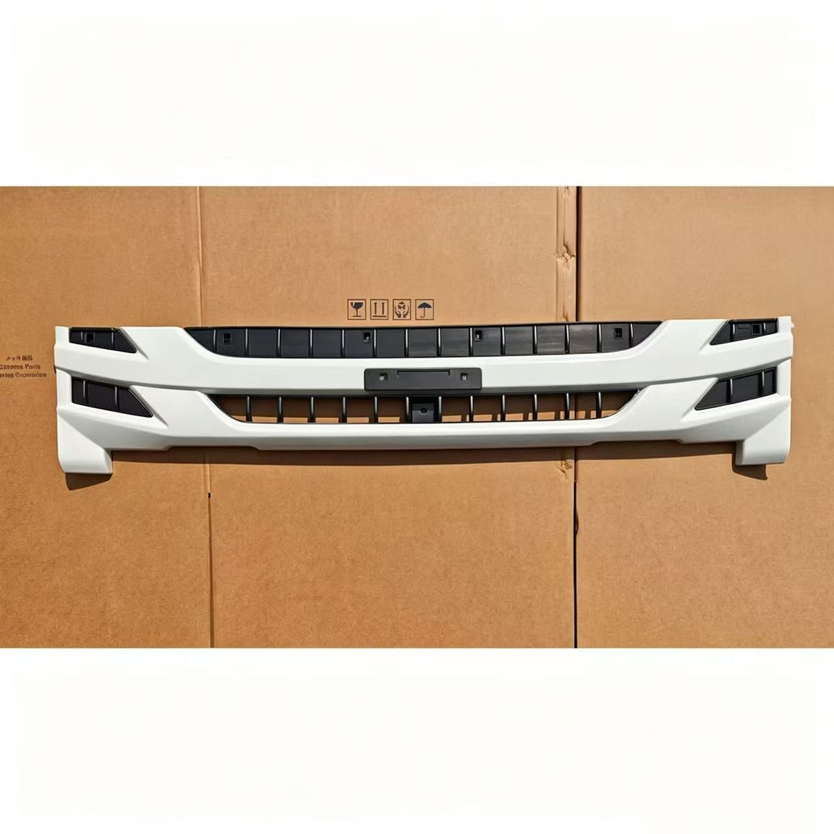 CA100093720 Domestic Wing-shaped Grille 138cm for ISUZU NPR 150 NQR 175 NMR 130 NLR 130 700P Truck Spare Body Parts