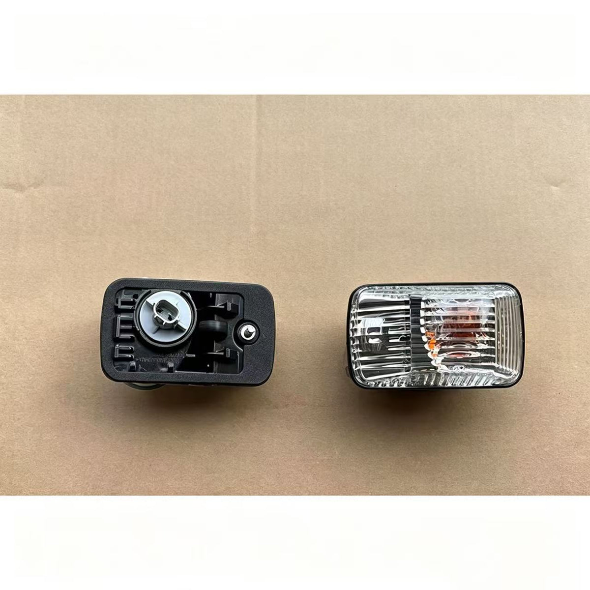8974101813 Side Door Lamp RH for ISUZU NPR 150 NQR 175 NMR 130 NLR 130 700P Truck Spare Body Parts