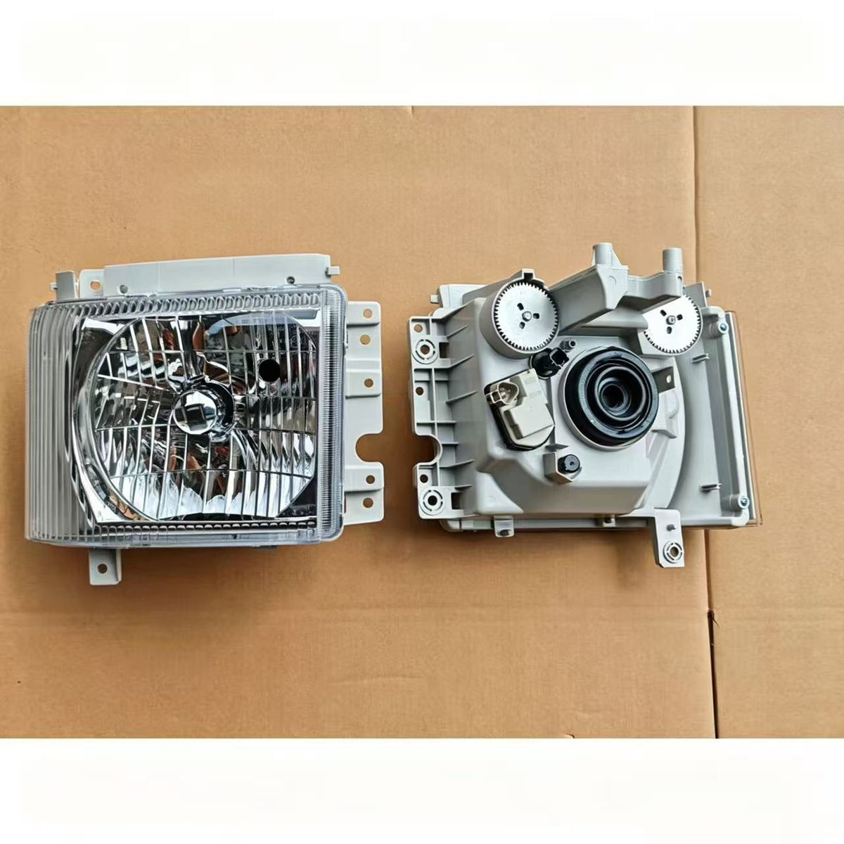 Head Lamp LH LHD Motor (Cheap) for ISUZU NPR 150 NQR 175 NMR 130 NLR 130 700P Truck Spare Body Parts