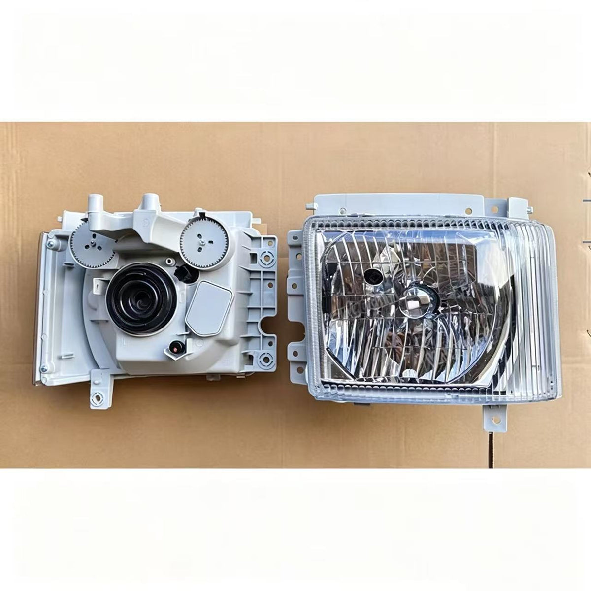 Headlamp RHD LH Manual for ISUZU NPR 150 NQR 175 NMR 130 NLR 130 700P Truck Spare Body Parts