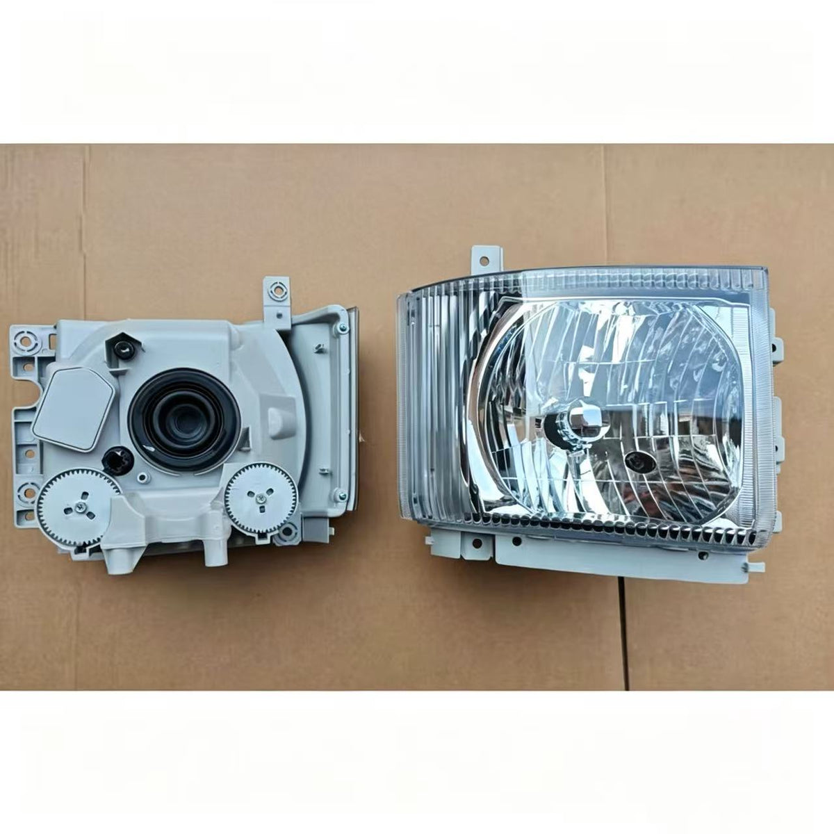 Head Lamp RH LHD (High) for ISUZU NPR 150 NQR 175 NMR 130 NLR 130 700P Truck Spare Body Parts