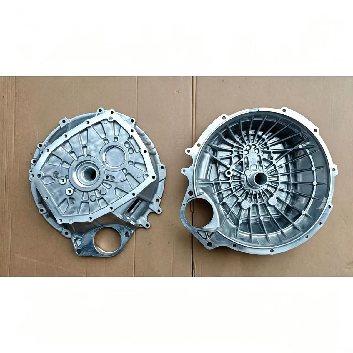 8972370996 Clutch Housing for ISUZU NPR 150 NQR 175 NMR 130 NLR 130 700P Truck Spare Body Parts