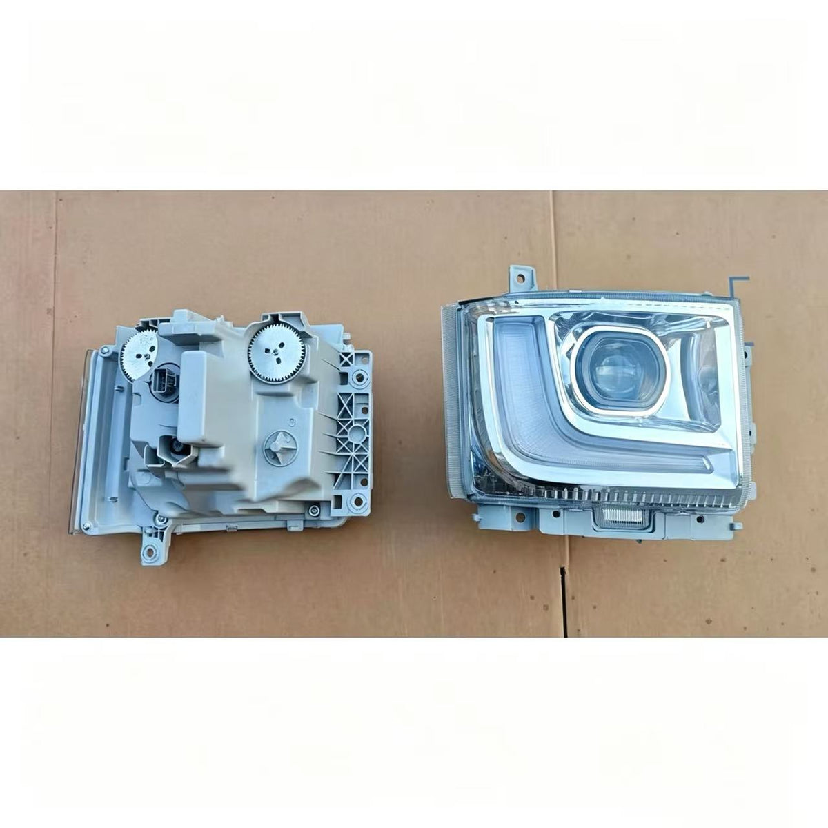 Headlamp RH for ISUZU NPR 150 NQR 175 NMR 130 NLR 130 700P Truck Spare Body Parts
