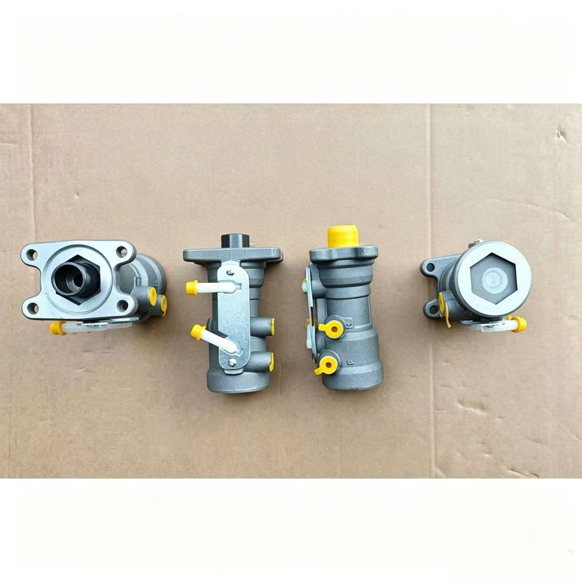 8971000742 Brake Master Cylinder for ISUZU NPR 150 NQR 175 NMR 130 NLR 130 700P Truck Spare Body Parts