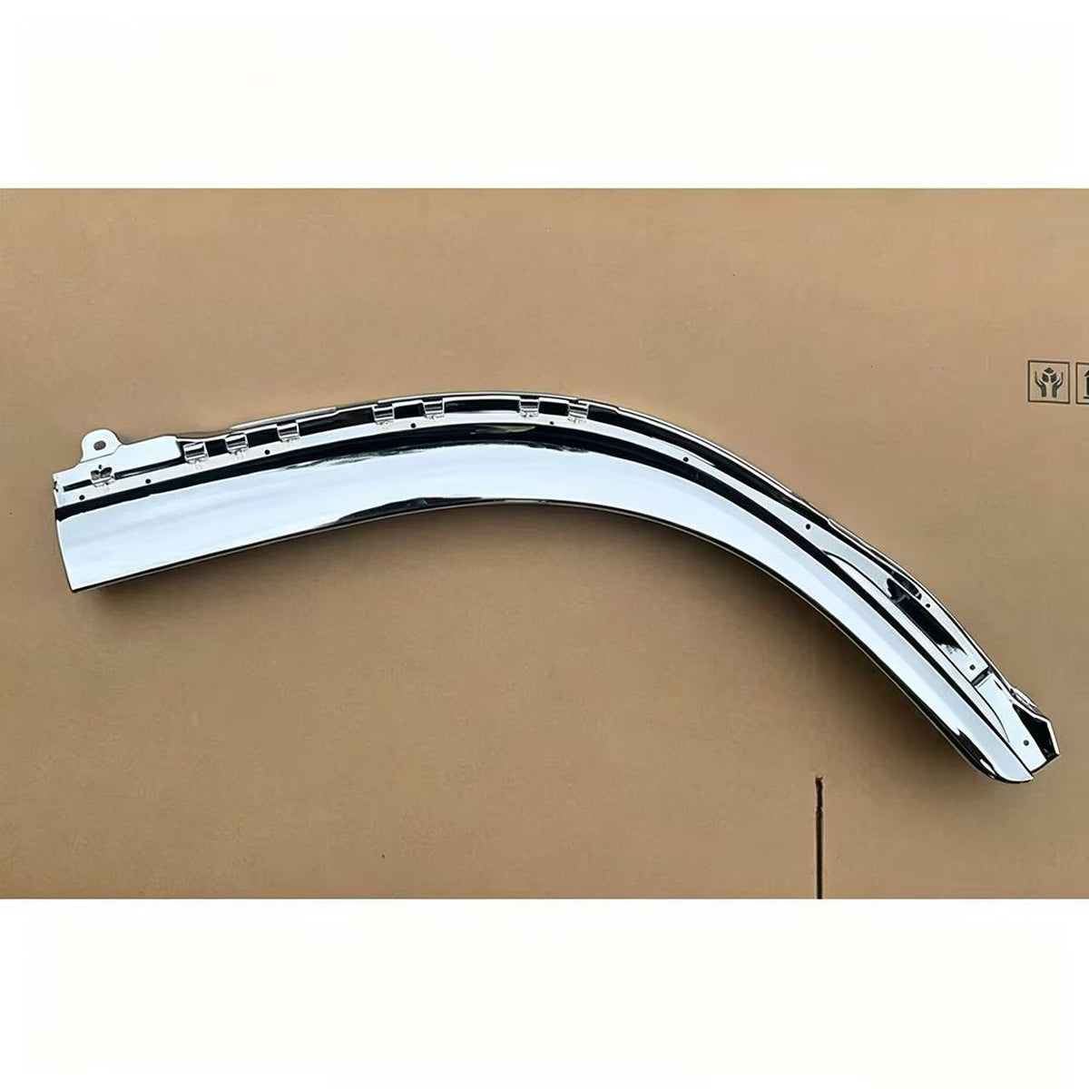 Chrome Fender Wide RH for ISUZU NPR 150 NQR 175 NMR 130 NLR 130 700P Truck Spare Body Parts