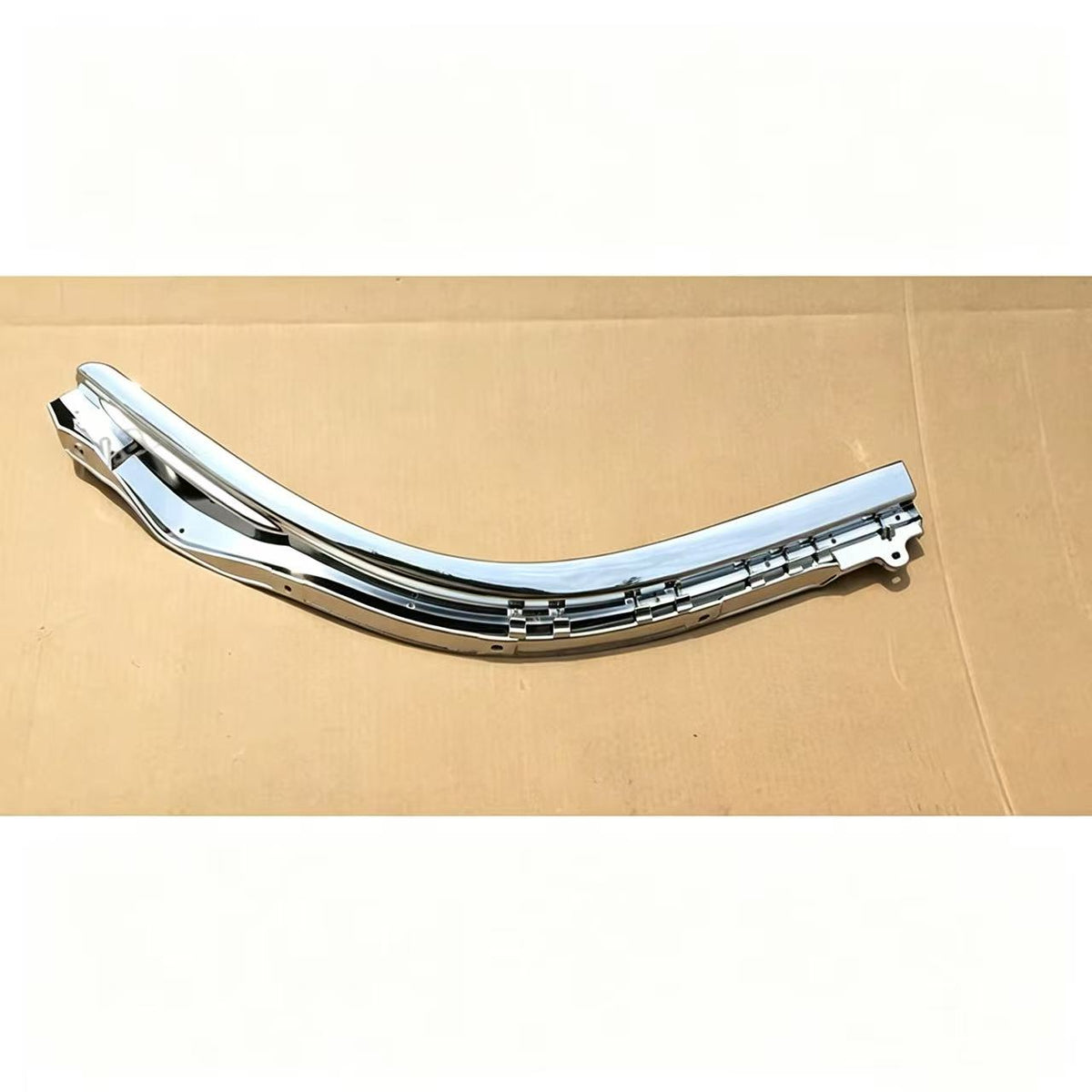 Chrome Lower Fender Narrow RH for ISUZU NPR 150 NQR 175 NMR 130 NLR 130 700P Truck Spare Body Parts