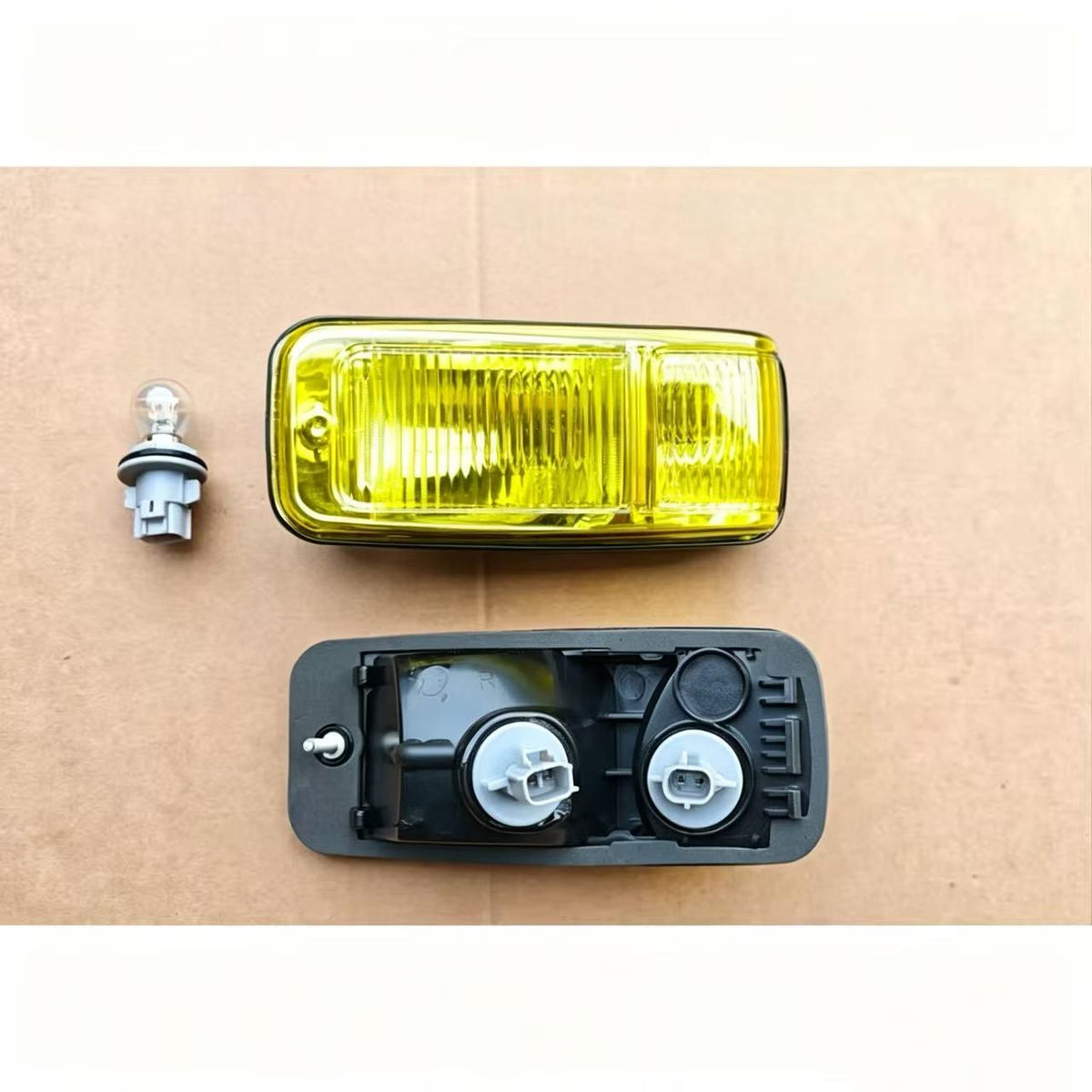 Yellow Door Side Light Right Without Housing for ISUZU NPR 150 NQR 175 NMR 130 NLR 130 700P Truck Spare Body Parts