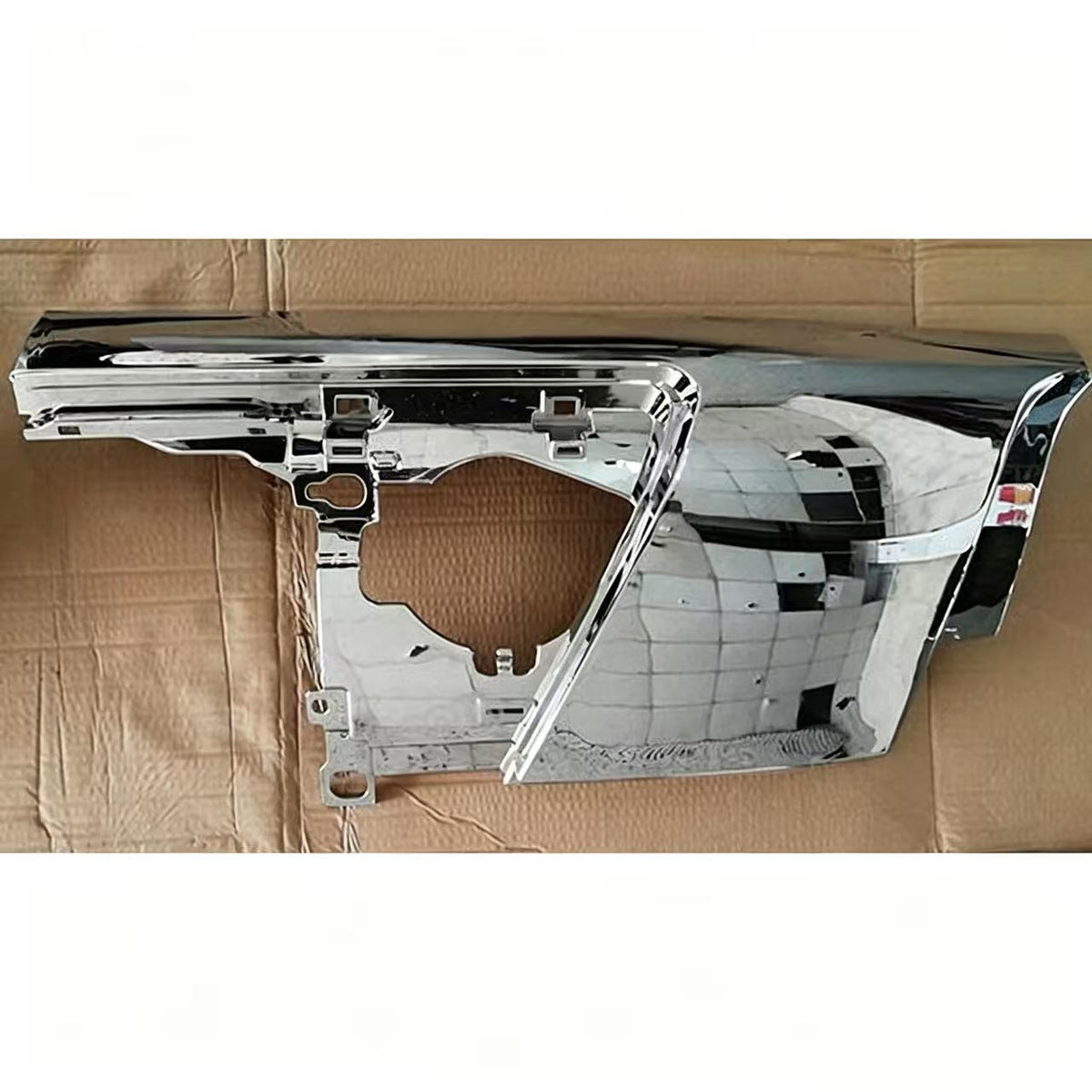 Chrome Corner Panel (FLAT) RH 82cm for ISUZU NPR 150 NQR 175 NMR 130 NLR 130 Truck Spare Body Parts