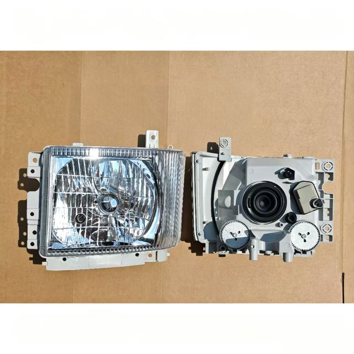 Head Lamp LH LHD Motor (Middle) for ISUZU NPR 150 NQR 175 NMR 130 NLR 130 700P Truck Spare Body Parts