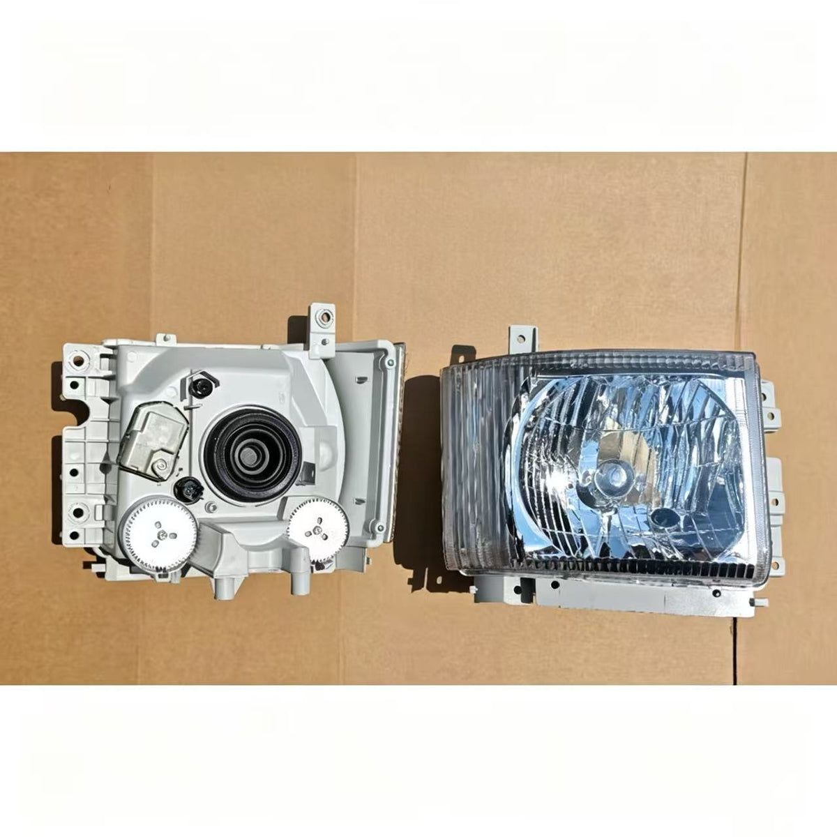 Head Lamp RH LHD Motor(Middle) for ISUZU NPR 150 NQR 175 NMR 130 NLR 130 700P Truck Spare Body Parts
